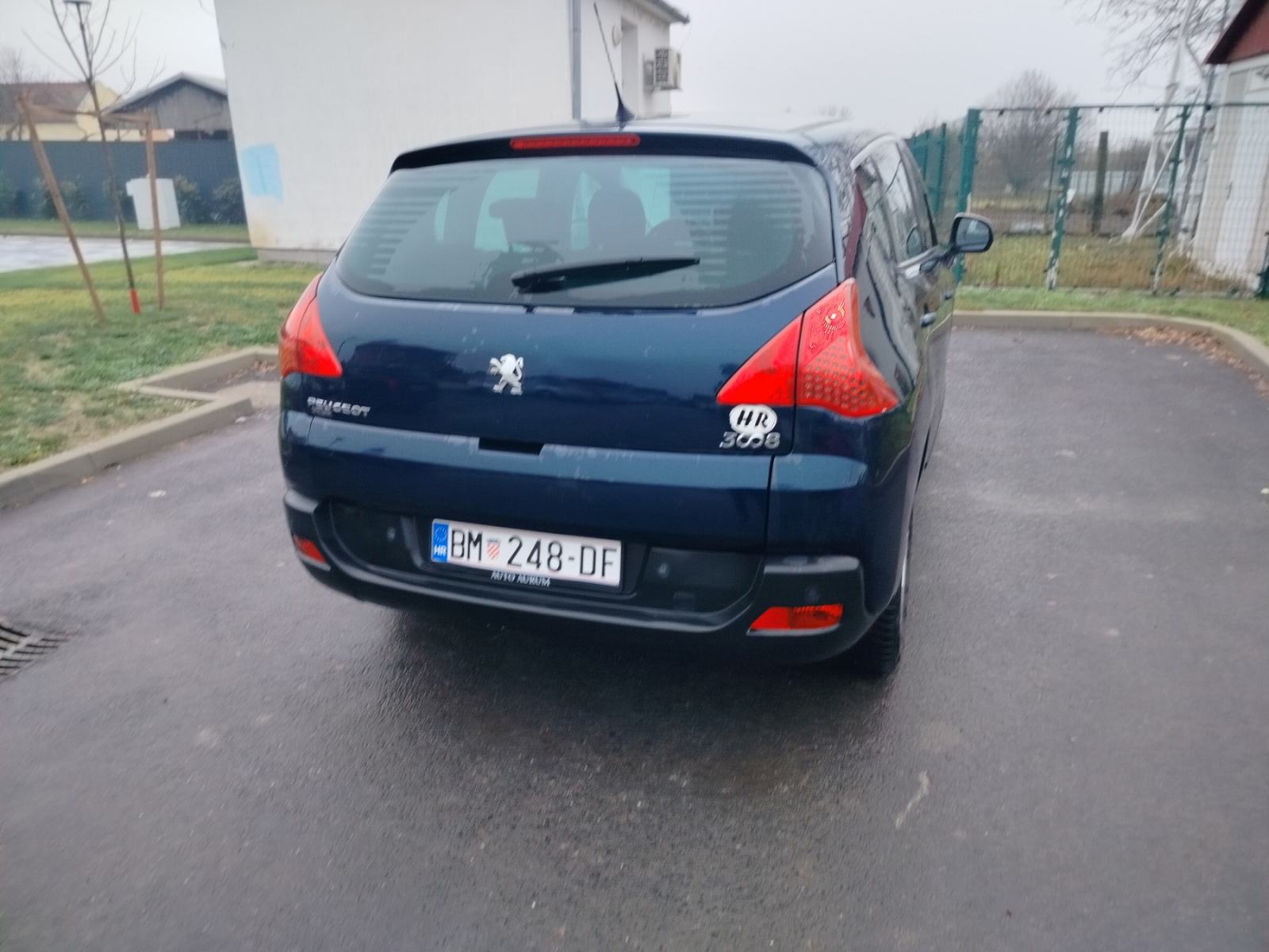 Peugeot 3008 2,0 HDi Panorama HUD, fotografija 10