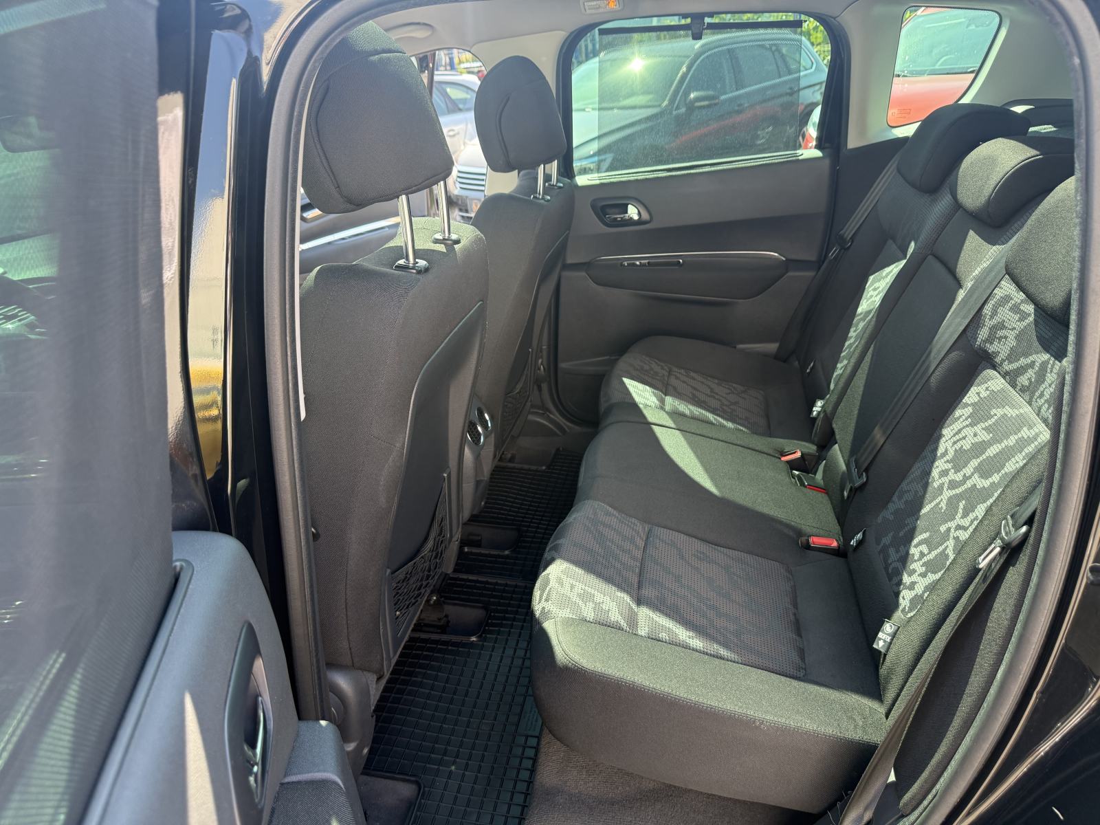 Peugeot 3008 2,0 HDi Premium,Nav,Head up,HR AUTO,Nove gume,Reg.God.Dan, fotografija 17