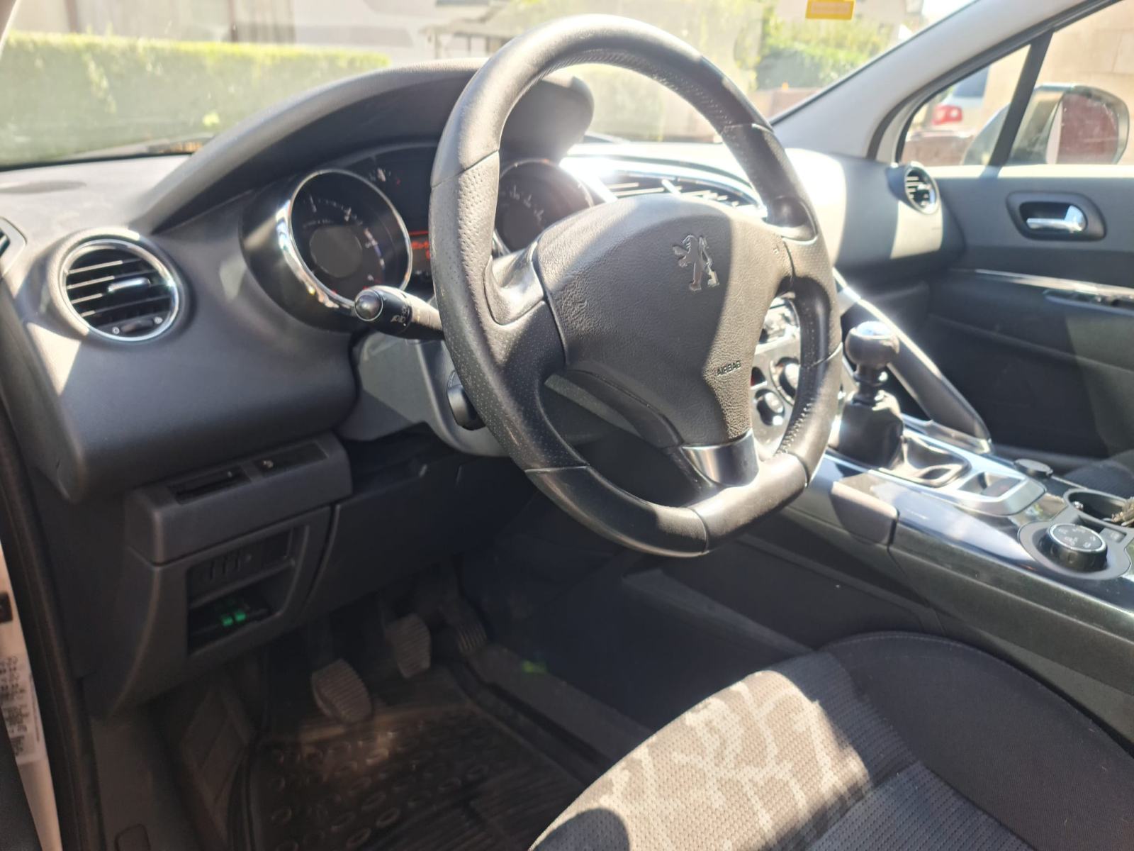 Peugeot 3008 2,0 HDi, fotografija 4
