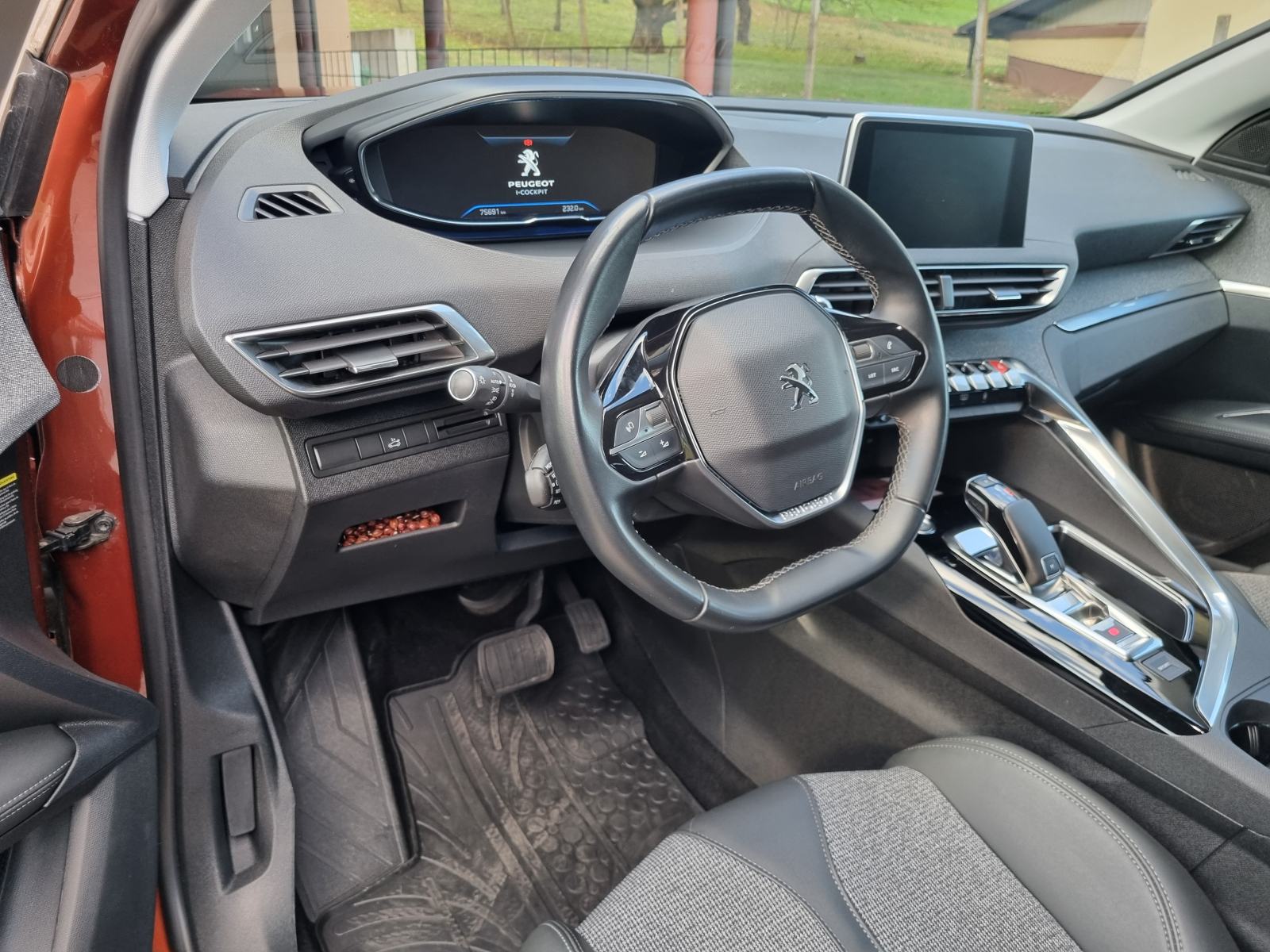 Peugeot 3008 BLUEHDI, allure paket opreme, fotografija 3