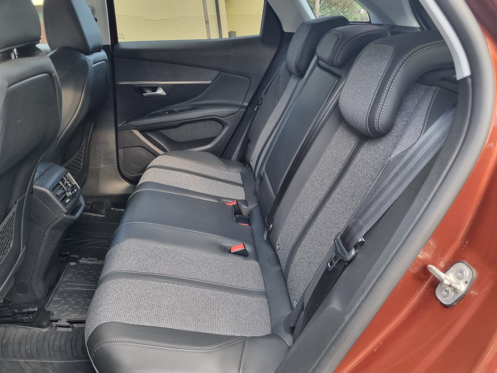 Peugeot 3008 BLUEHDI, allure paket opreme, fotografija 6