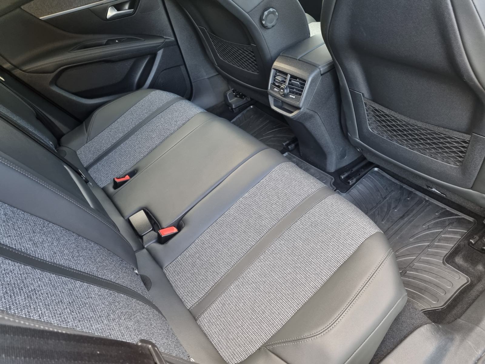 Peugeot 3008 BLUEHDI, allure paket opreme, fotografija 12
