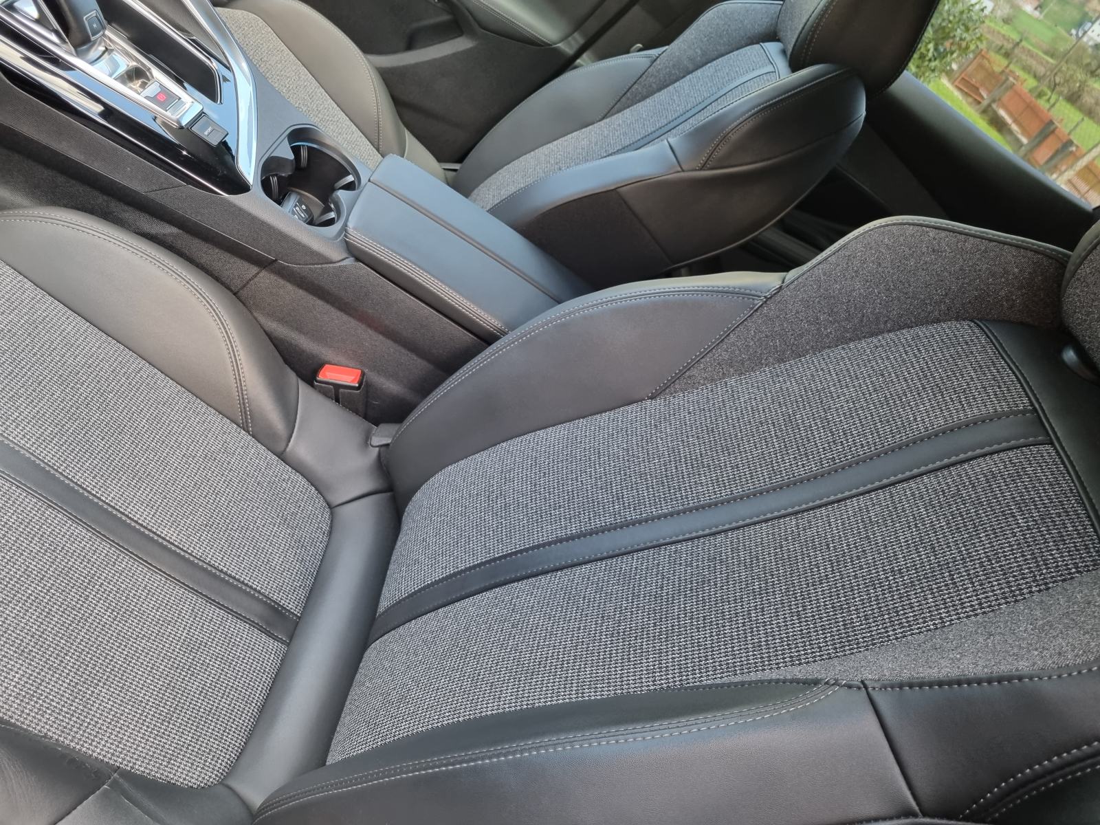 Peugeot 3008 BLUEHDI, allure paket opreme, fotografija 14