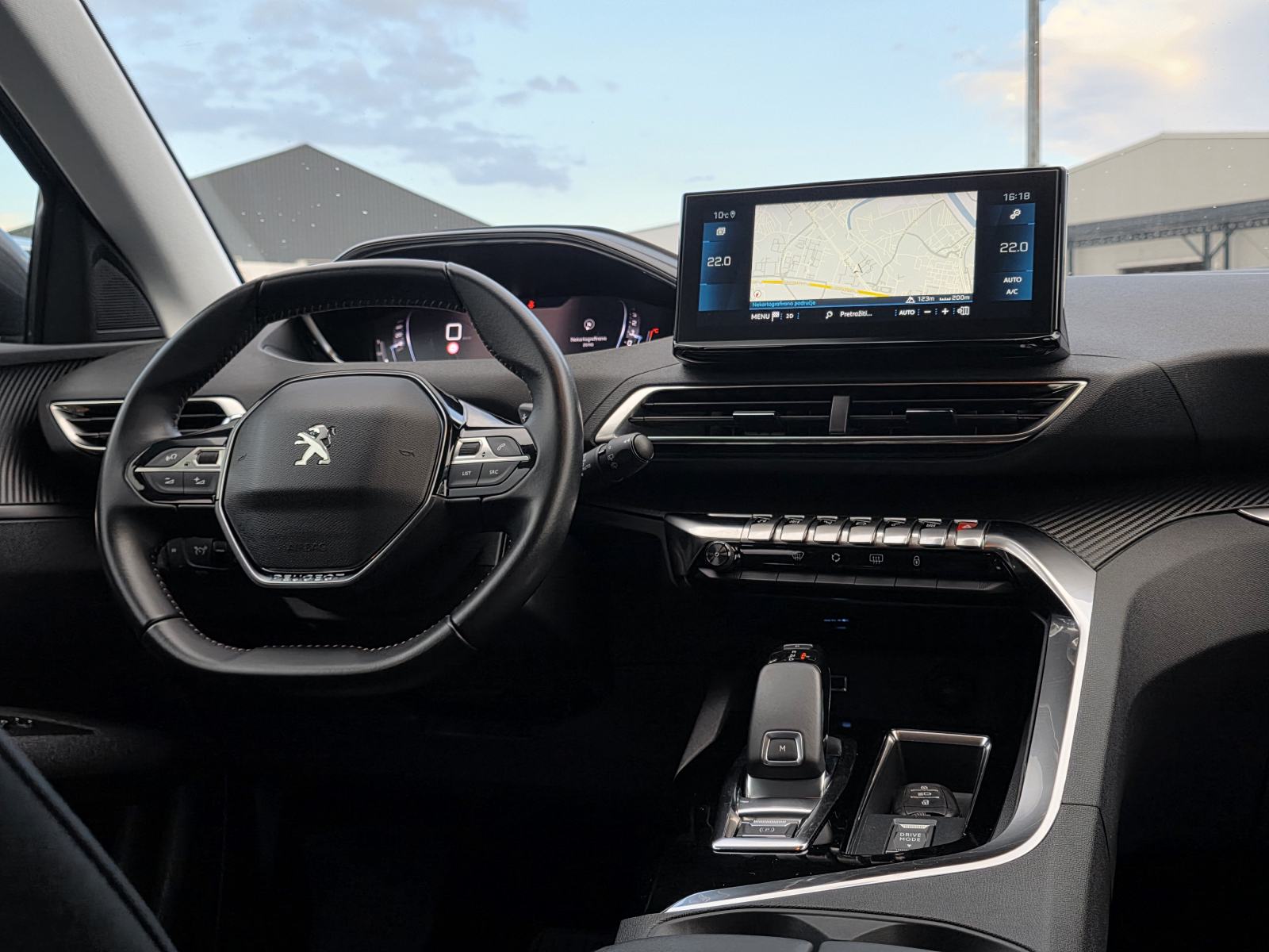 Peugeot 3008 AT8 1,5 HDI 130KS, KAMERA, VIRTUAL, LED, NOVE GUME, fotografija 9