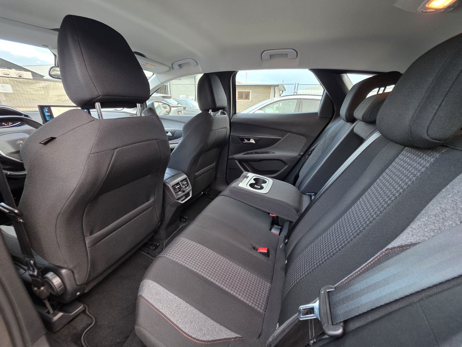 Peugeot 3008 AT8 1,5 HDI 130KS, KAMERA, VIRTUAL, LED, NOVE GUME, fotografija 12