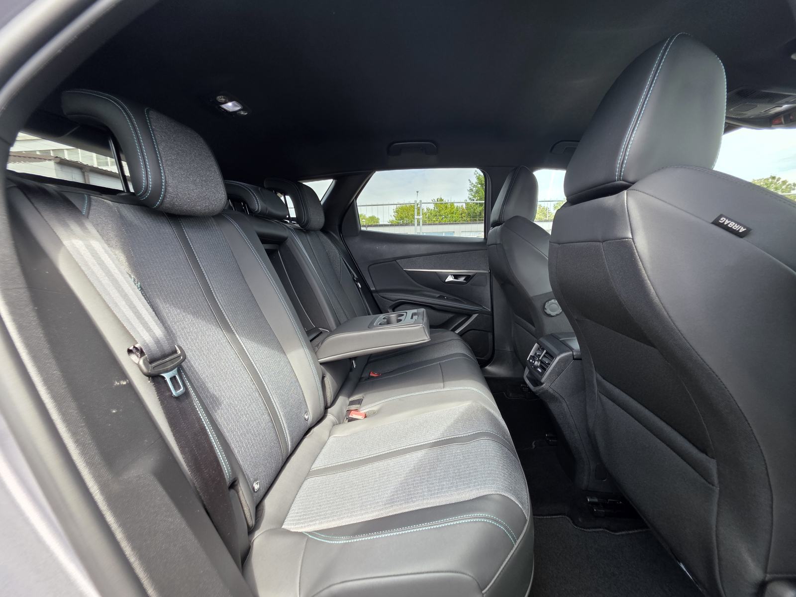 Peugeot 3008 EAT8 1,6 PHEV 225 KS, ALLURE, JAMSTVO, PDV, CAR VERTICAL, fotografija 19