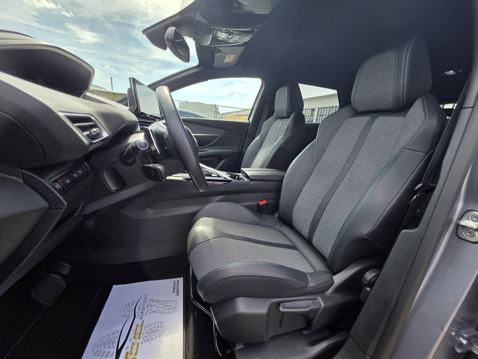 Peugeot 3008 EAT8 1,6 PHEV 225 KS, ALLURE, JAMSTVO, PDV, CAR VERTICAL, fotografija 16