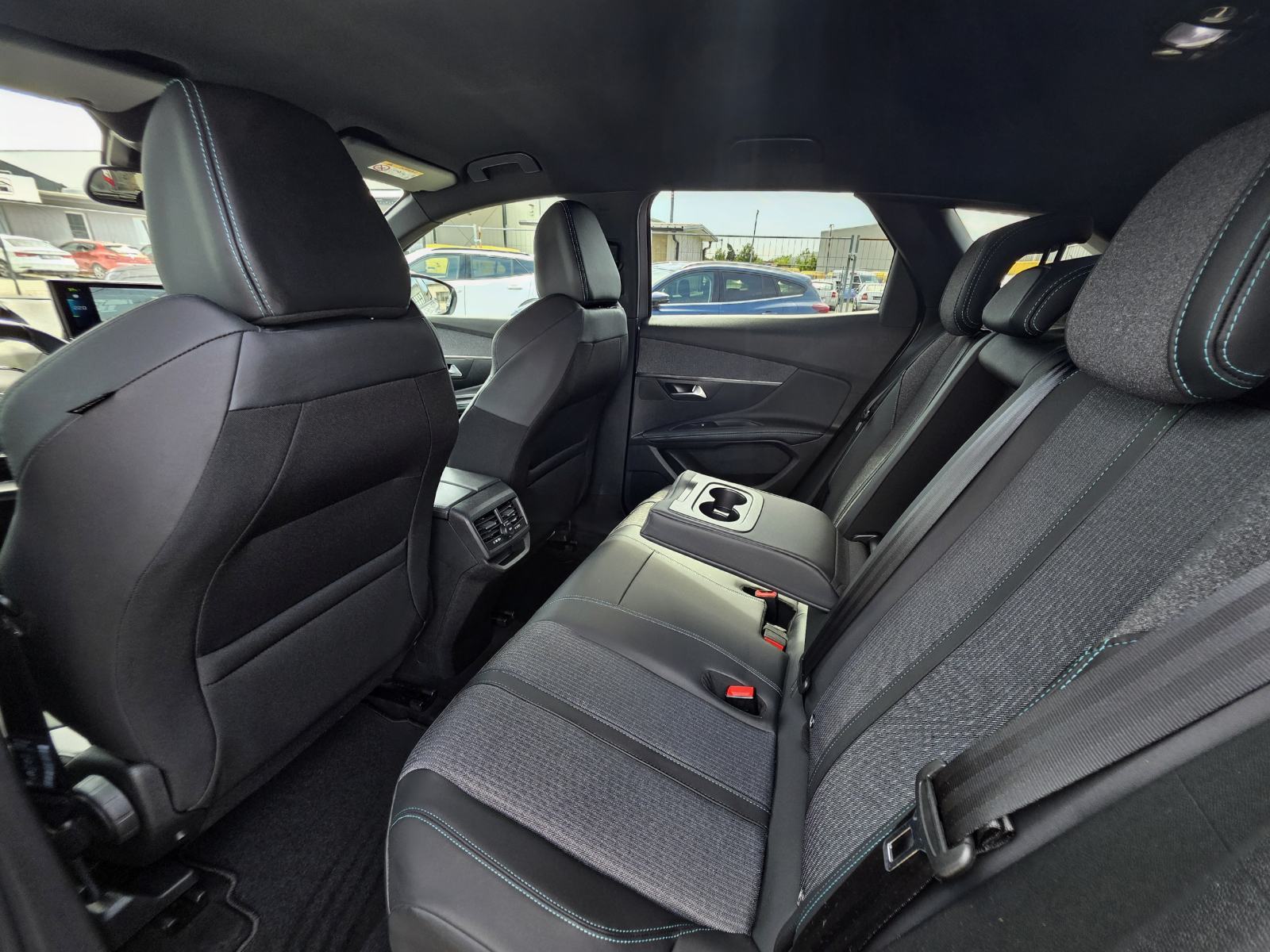 Peugeot 3008 EAT8 1,6 PHEV 225 KS, ALLURE, JAMSTVO, PDV, CAR VERTICAL, fotografija 17
