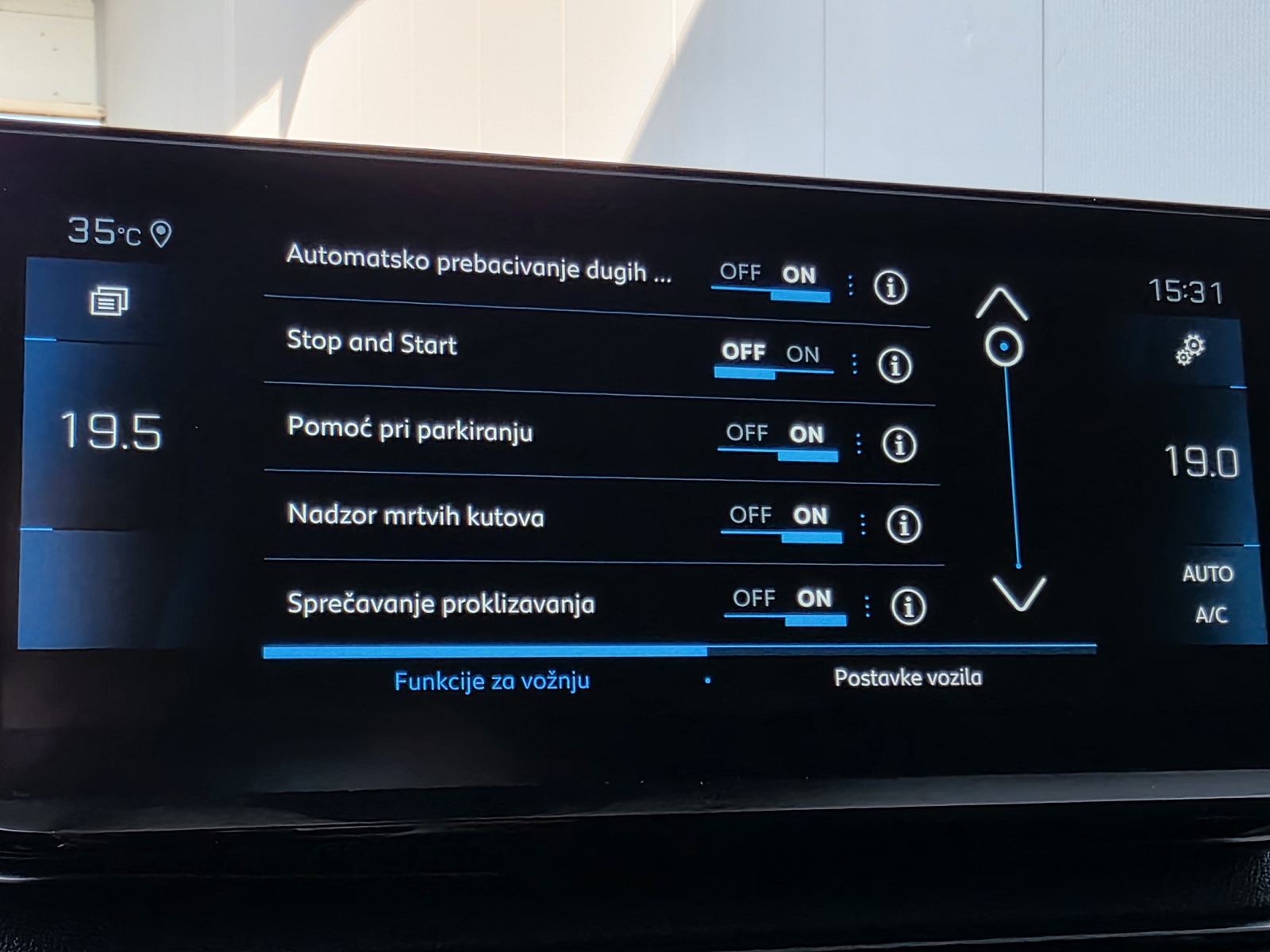 Peugeot 3008 EAT8, 130 KS, ALLURE, KAMERA, JAMSTVO, PDV, CAR VERTICAL, fotografija 15