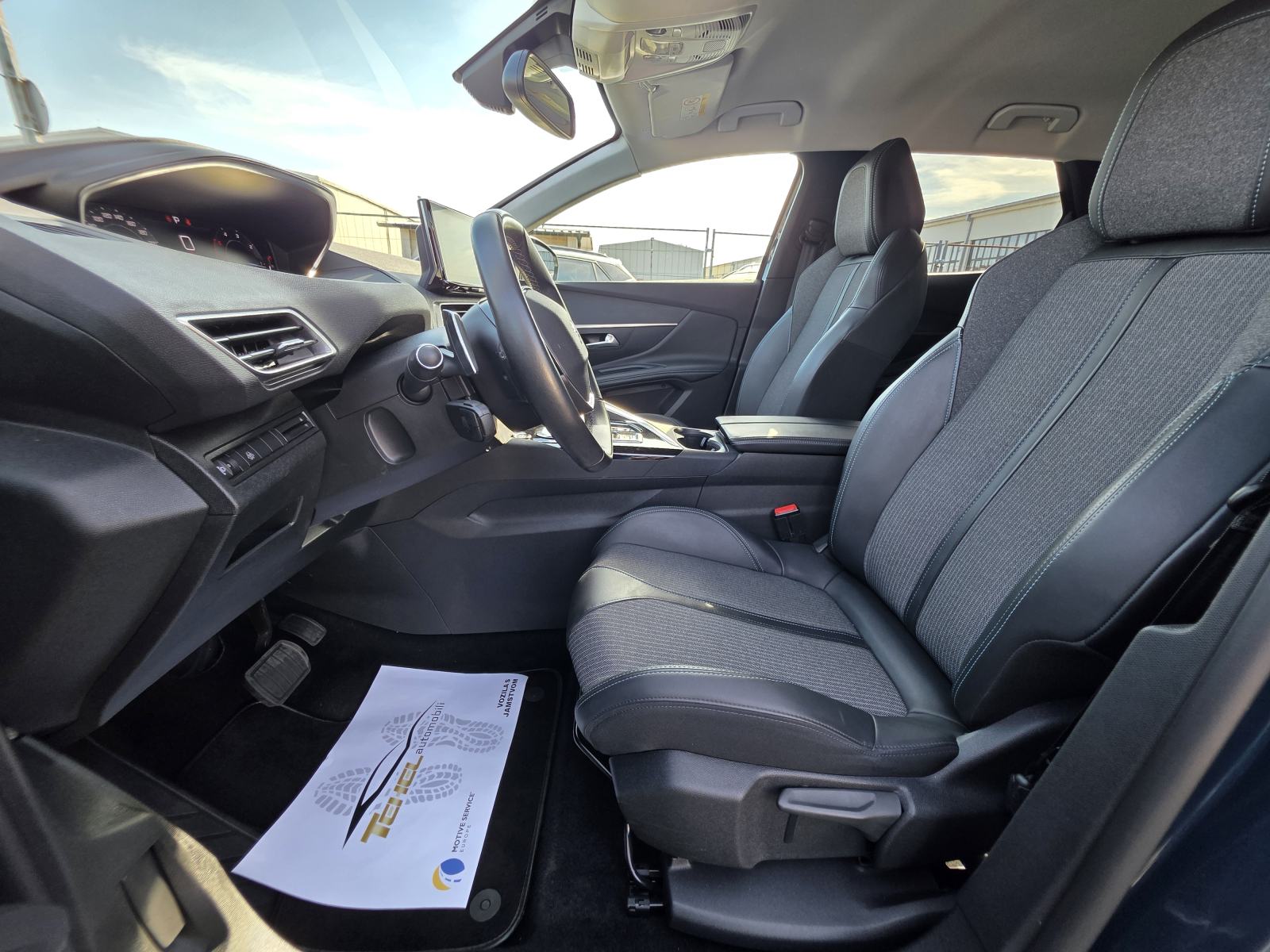 Peugeot 3008 EAT8, 130 KS, ALLURE, KAMERA, JAMSTVO, PDV, CAR VERTICAL, fotografija 17