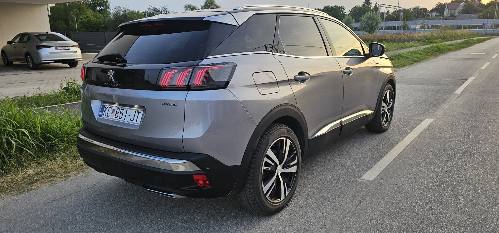 Peugeot 3008 GT 1.6 Hybrid-225ks Leazing, Jamstvo, fotografija 4