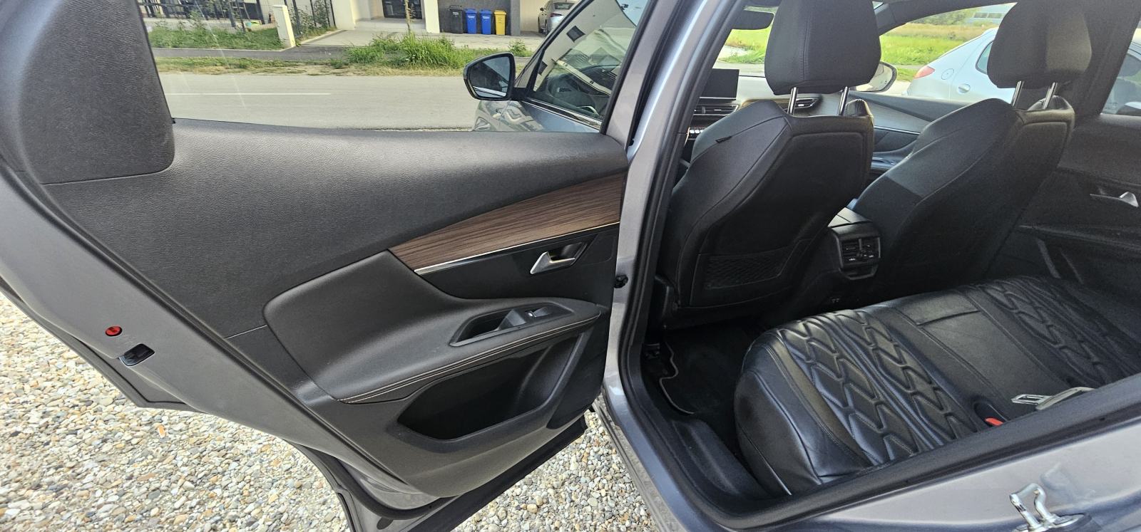 Peugeot 3008 GT 1.6 Hybrid-225ks Leazing, Jamstvo, fotografija 17