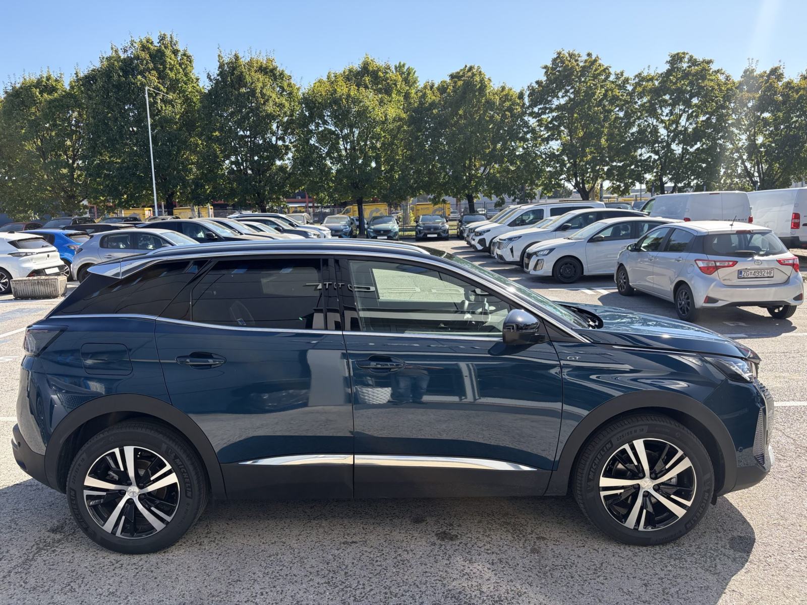 PEUGEOT 3008 GT 1,2 HYBRID 136 DCS6, fotografija 5