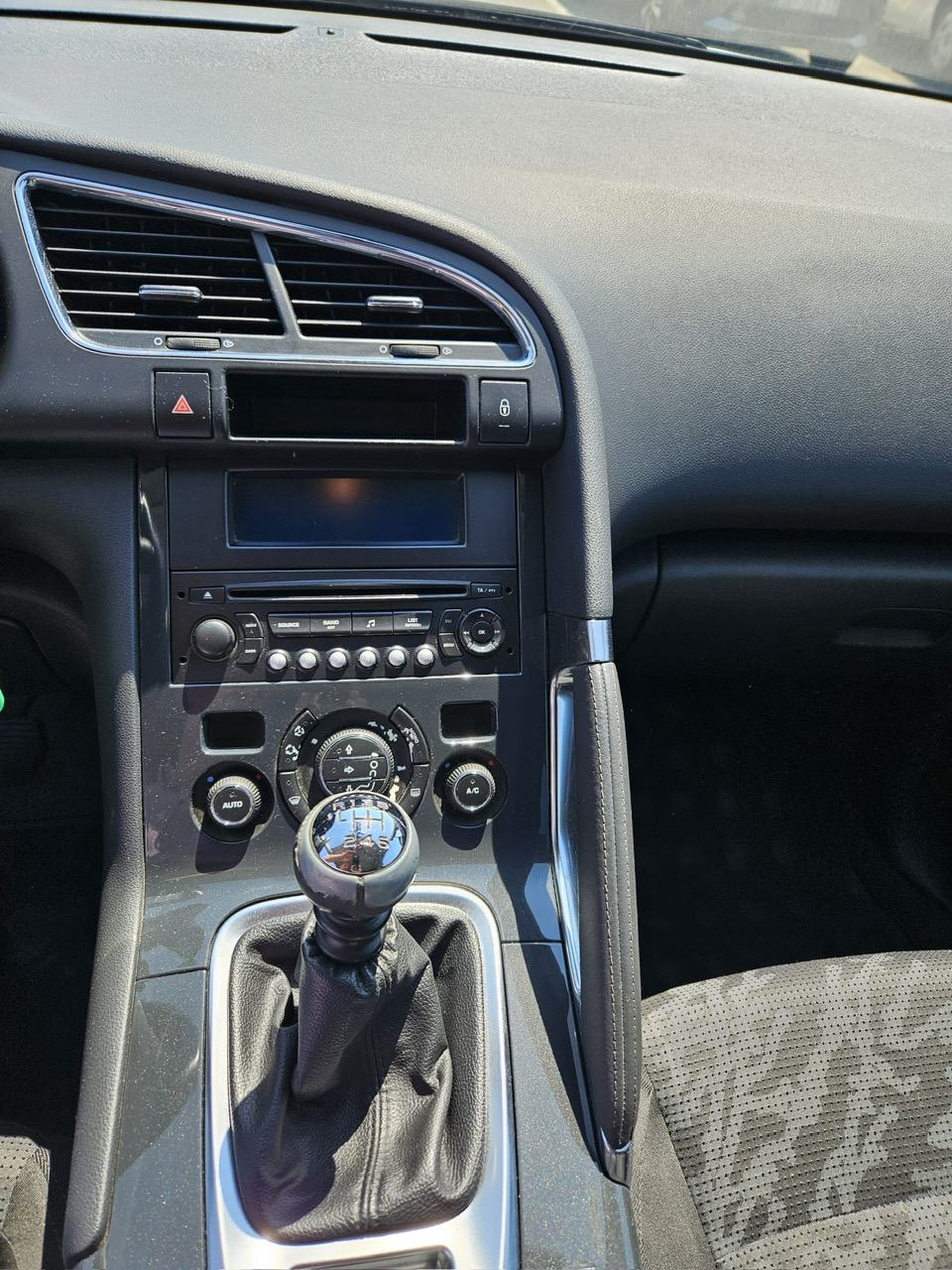 PEUGEOT 3008 PREMIUM 2,0 HDI 150 KS, NIJE UVOZ..., fotografija 12