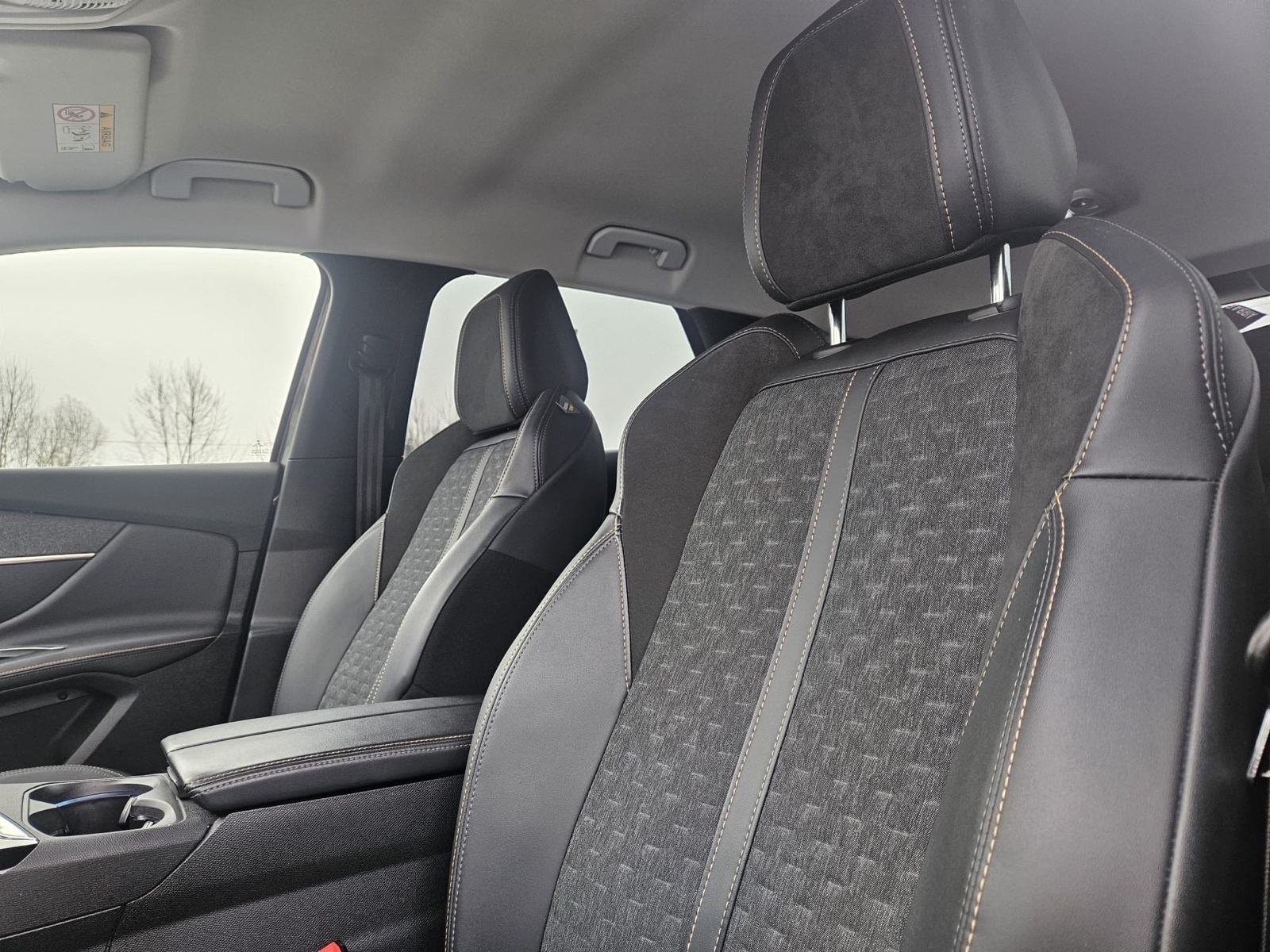 Peugeot 3008 #ROADTRIP#AUTOMATIK#JAMSTVO#SERVISNA#LEASING BEZ UČEŠĆA#, fotografija 17
