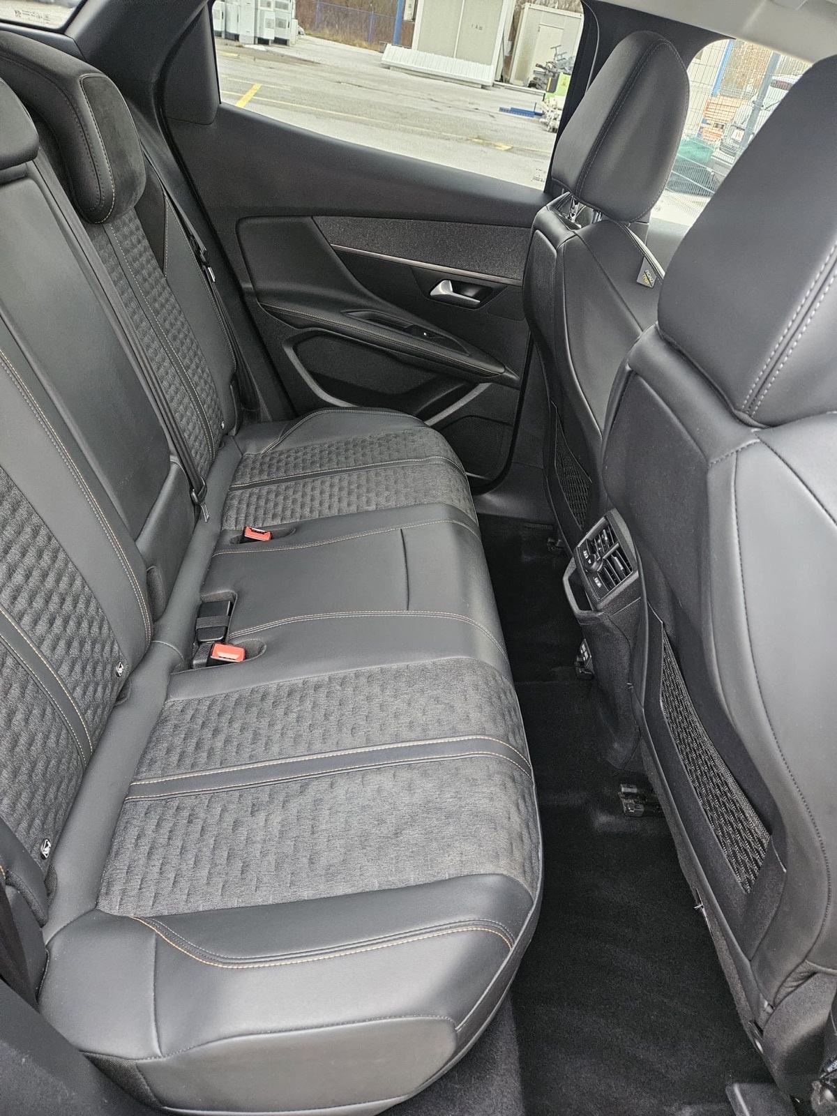 Peugeot 3008 #ROADTRIP#AUTOMATIK#JAMSTVO#SERVISNA#LEASING BEZ UČEŠĆA#, fotografija 19