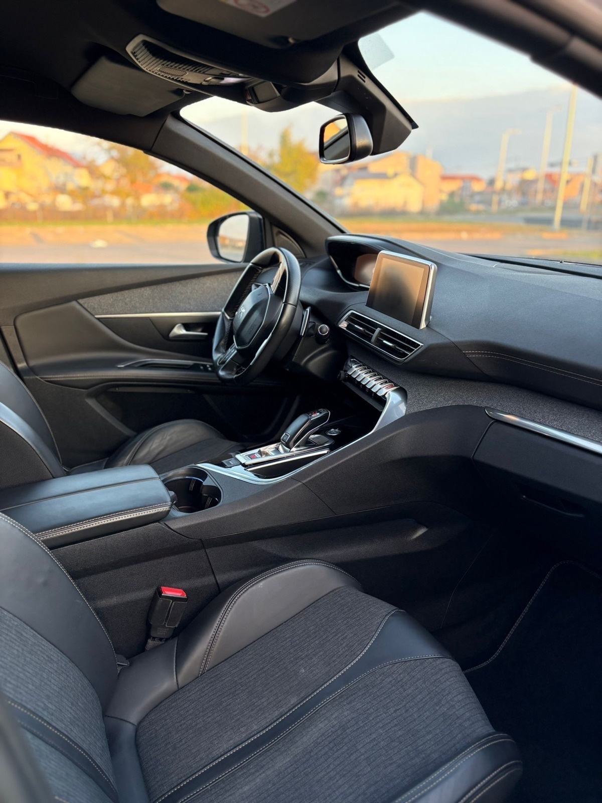 Peugeot 3008,novi lanac,1.5 BlueHDI,automatik,GT Line, Veliki Servis, fotografija 11