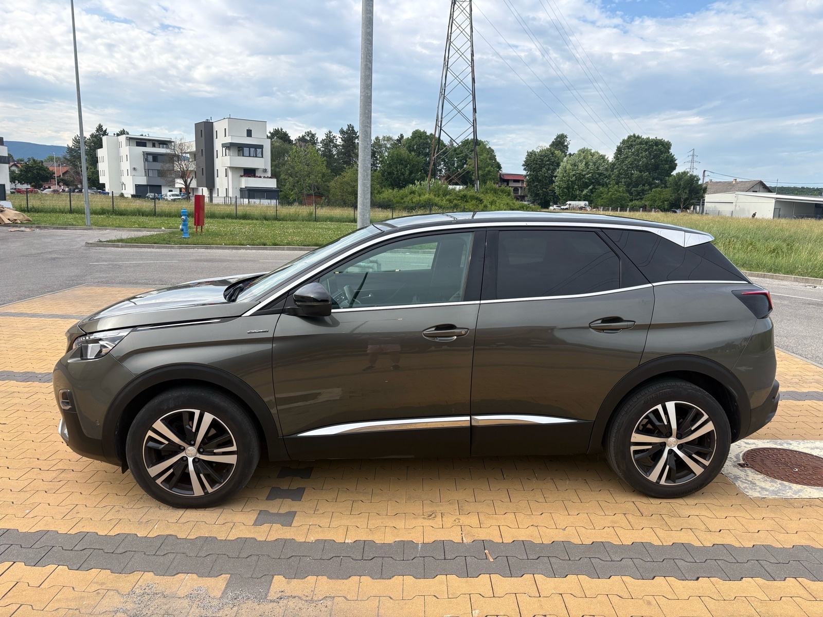 Peugeot 3008,novi lanac,1.5 BlueHDI,automatik,GT Line, Veliki Servis, fotografija 14