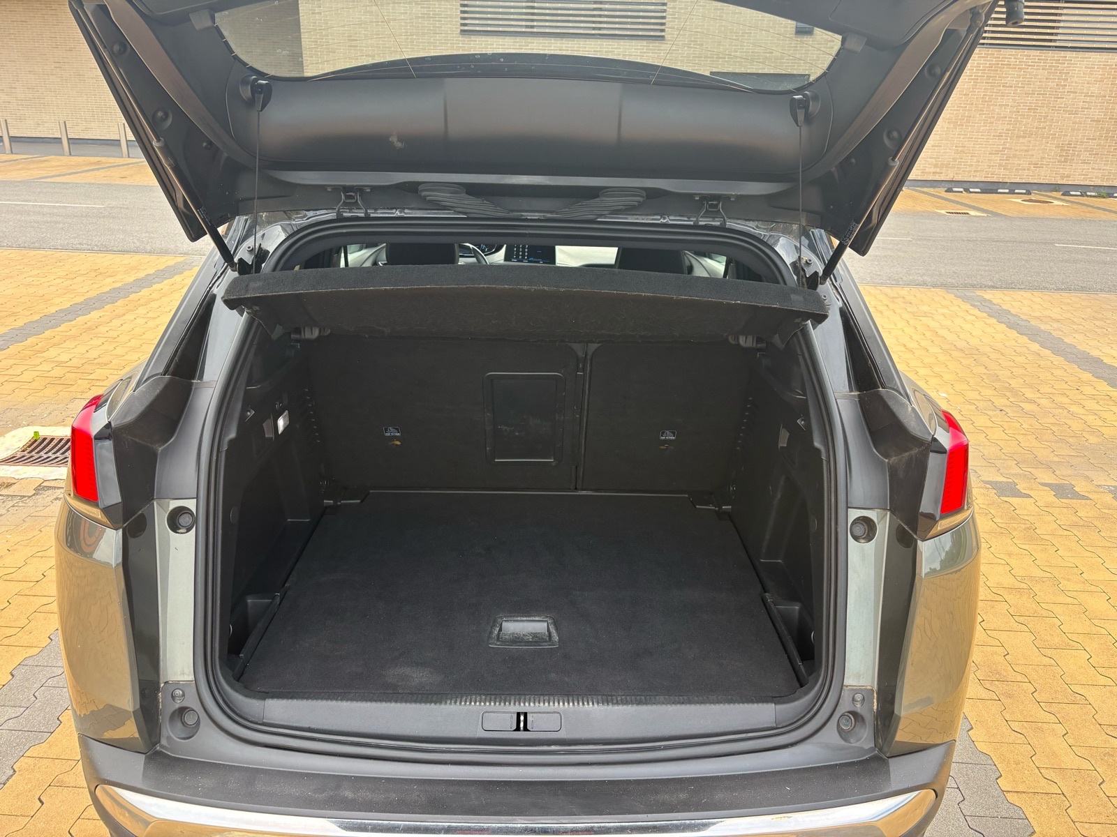 Peugeot 3008,novi lanac,1.5 BlueHDI,automatik,GT Line, Veliki Servis, fotografija 17