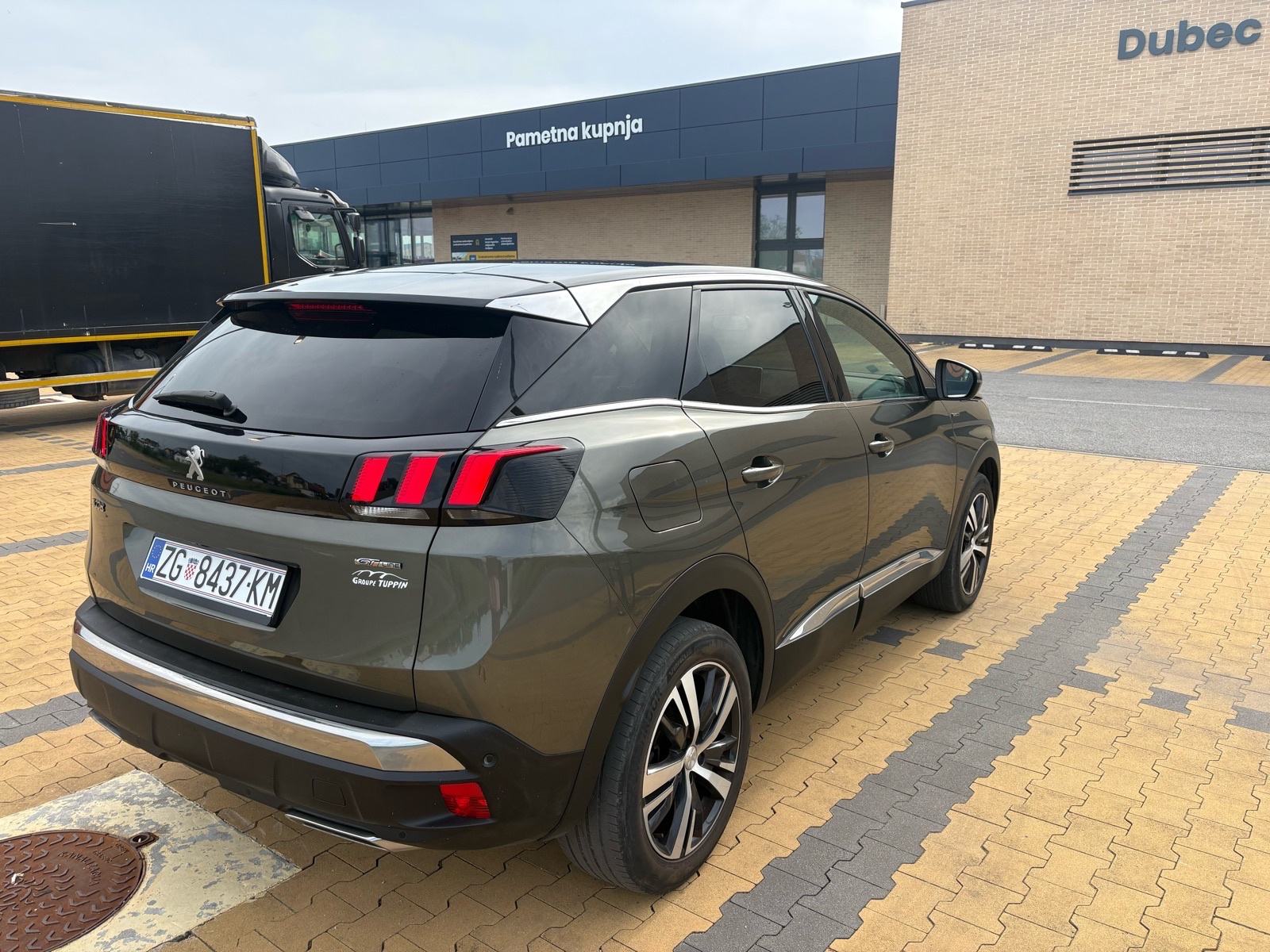Peugeot 3008,novi lanac,1.5 BlueHDI,automatik,GT Line, Veliki Servis, fotografija 19