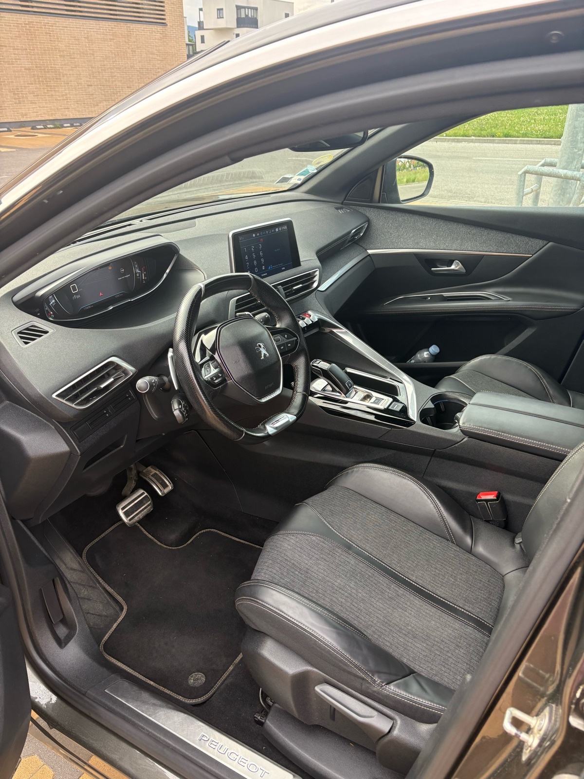 Peugeot 3008,novi lanac,1.5 BlueHDI,automatik,GT Line, Veliki Servis, fotografija 20