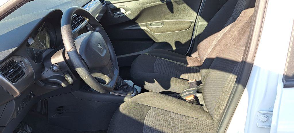 Peugeot 301 1,5 BlueHDI, fotografija 13