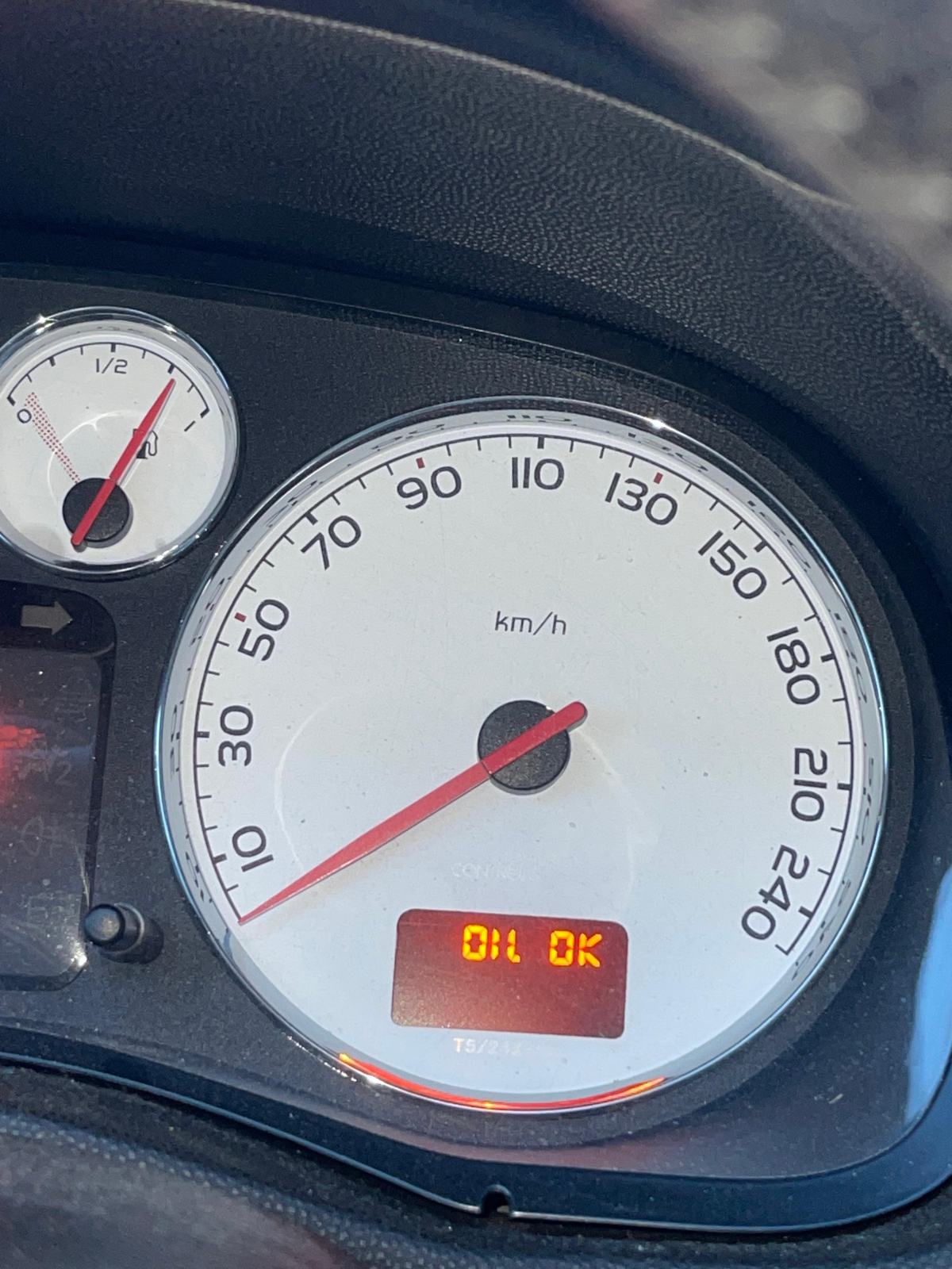 307 CC Coupe Cabriolet,Regan,NOVE Gume,Kamere,Veliki Servis,CarPlay, fotografija 18