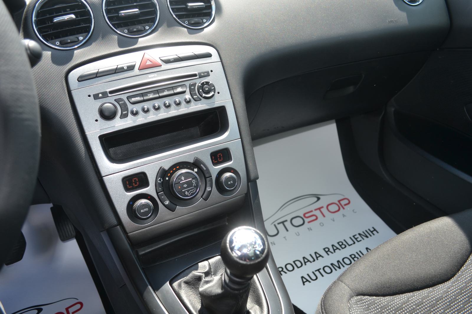 Peugeot 308 SW 1.6 HDI *** MOTOR I LIMARIJA ODLIČNI *** SERVIS ***, fotografija 17