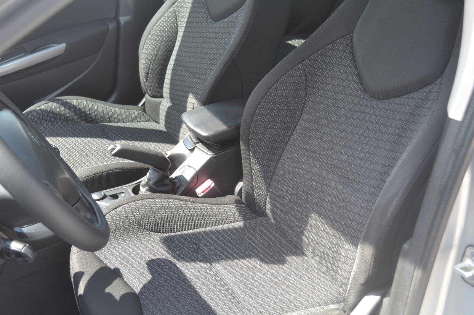 Peugeot 308 SW 1.6 HDI *** MOTOR I LIMARIJA ODLIČNI *** SERVIS ***, fotografija 9