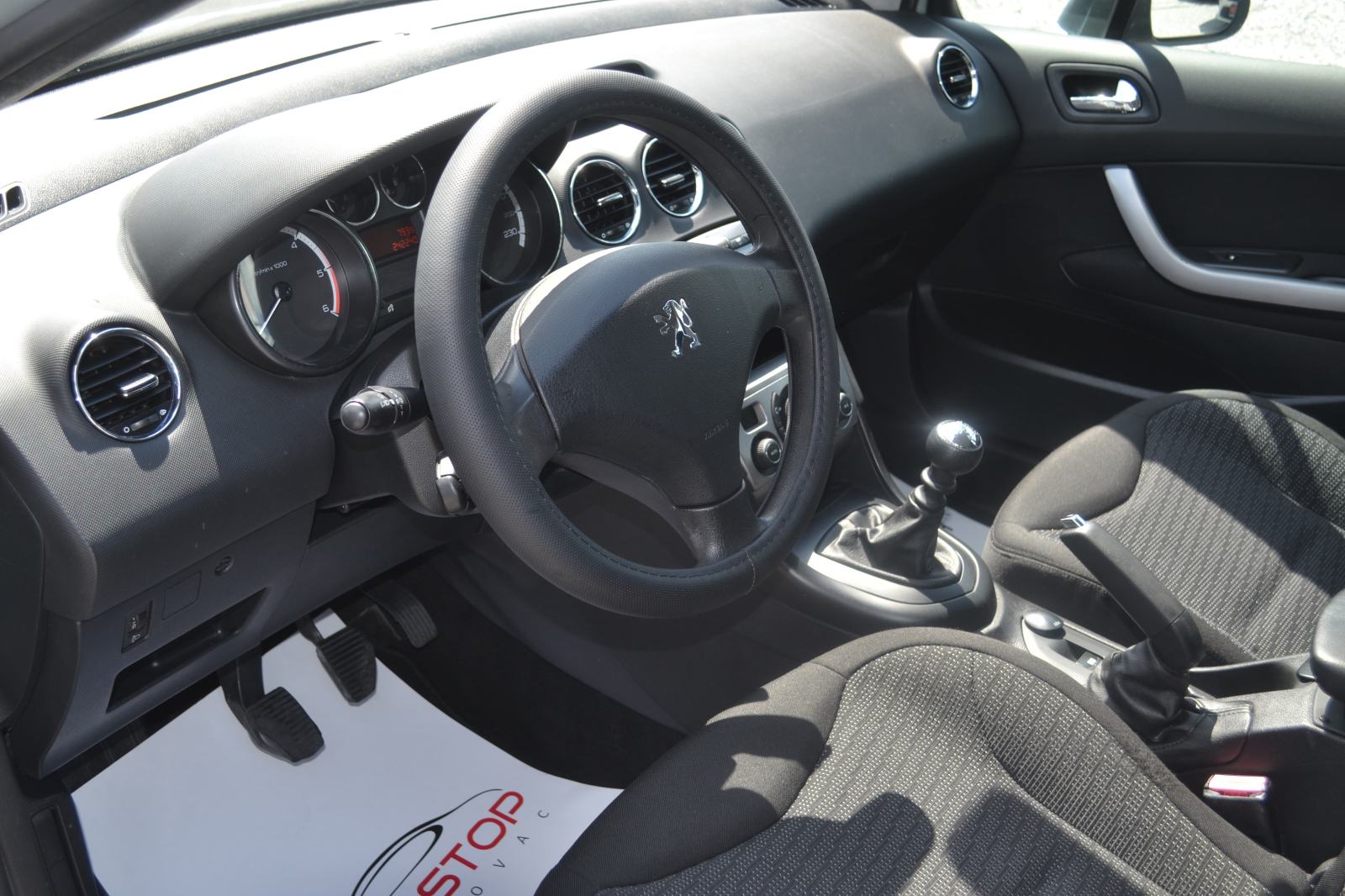 Peugeot 308 SW 1.6 HDI *** MOTOR I LIMARIJA ODLIČNI *** SERVIS ***, fotografija 7