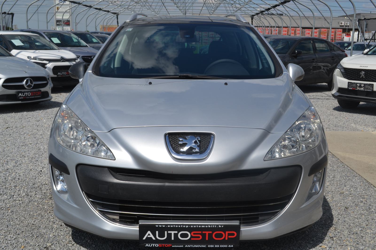 Peugeot 308 SW 1.6 HDI *** MOTOR I LIMARIJA ODLIČNI *** SERVIS ***, fotografija 2