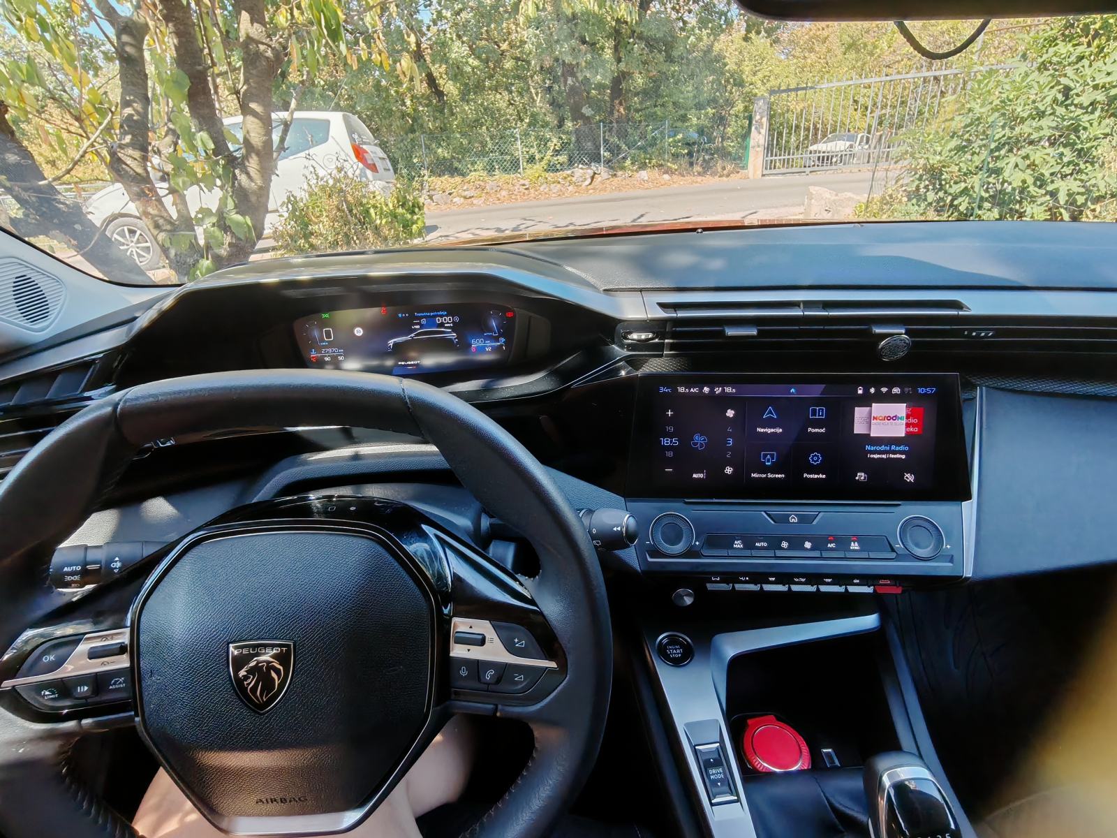 Peugeot 308 1,2 130ks 2023., fotografija 4