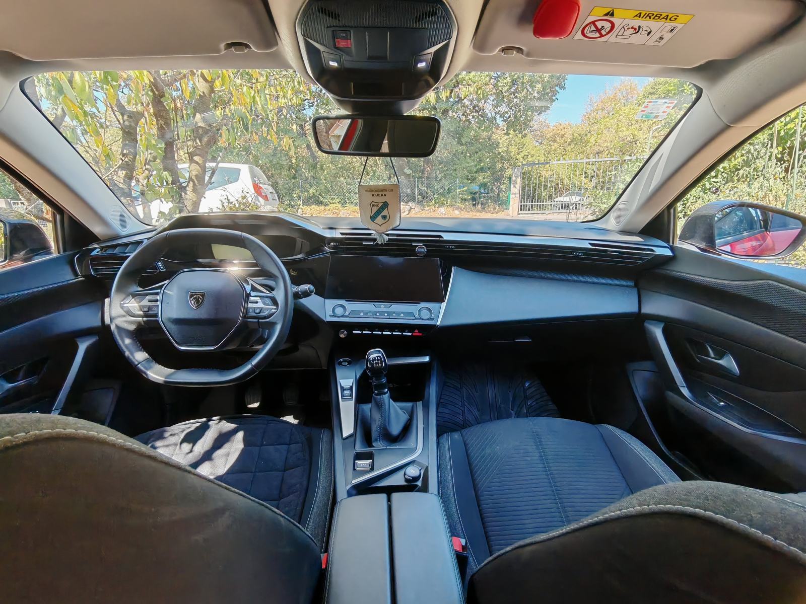 Peugeot 308 1,2 130ks 2023., fotografija 5
