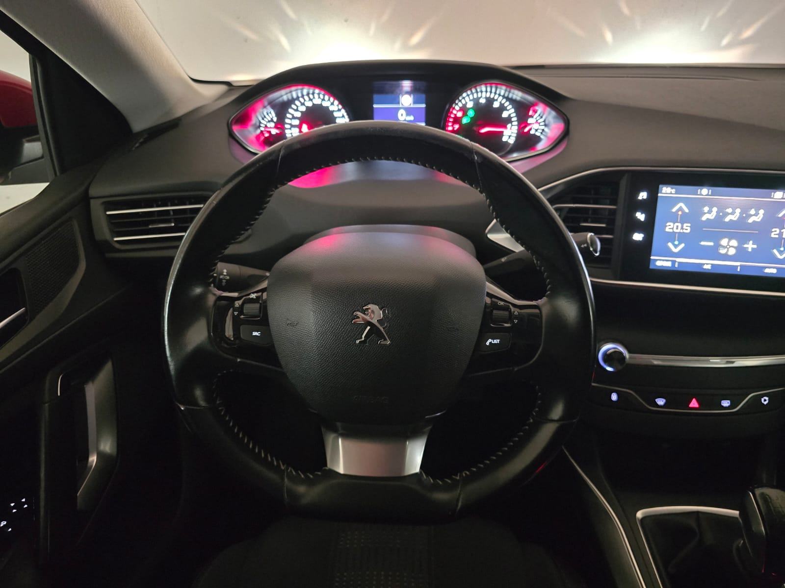 Peugeot 308 1,2 Allure, Puno opreme, Veliki servis, Jamstvo!, fotografija 12