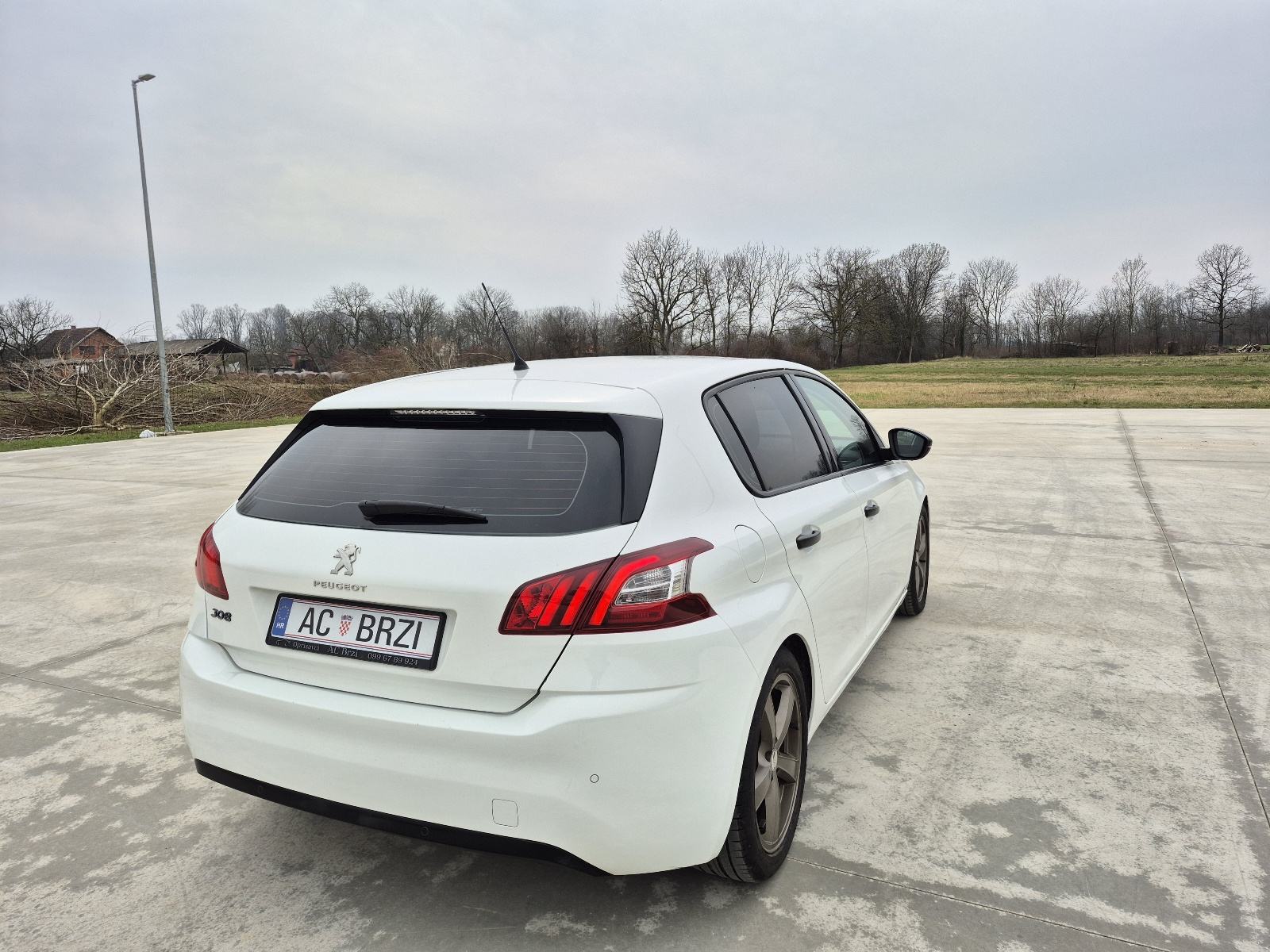 Peugeot 308 1,2 Benzin Reg:11/26,Klima,park senzori,alu17, fotografija 7