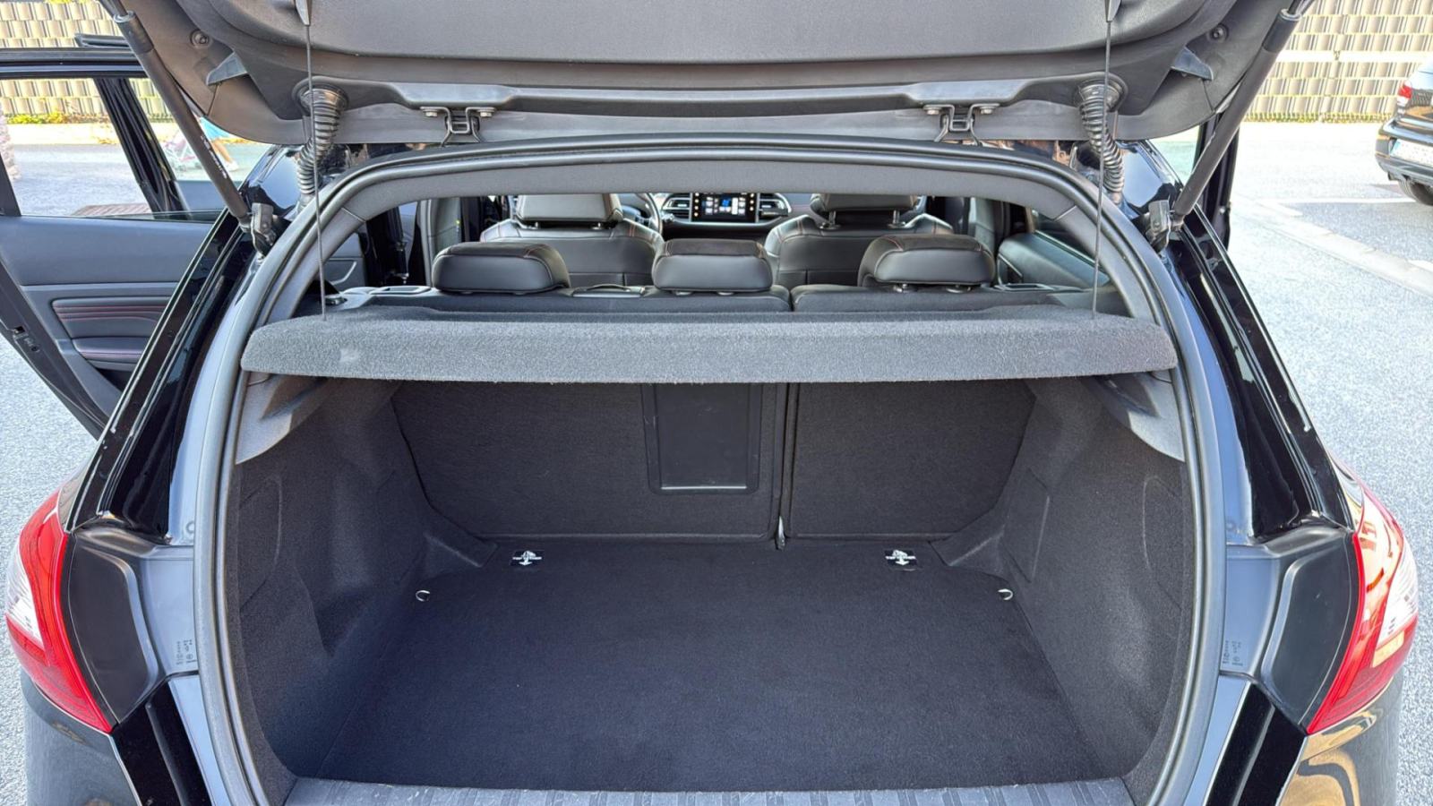 Peugeot 308 GT Line 1.2 PureTech 130 EAT6 Automatic, fotografija 19