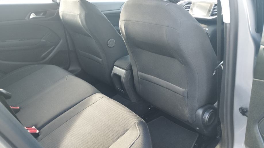 Peugeot 308 1,2 e-THP, fotografija 14