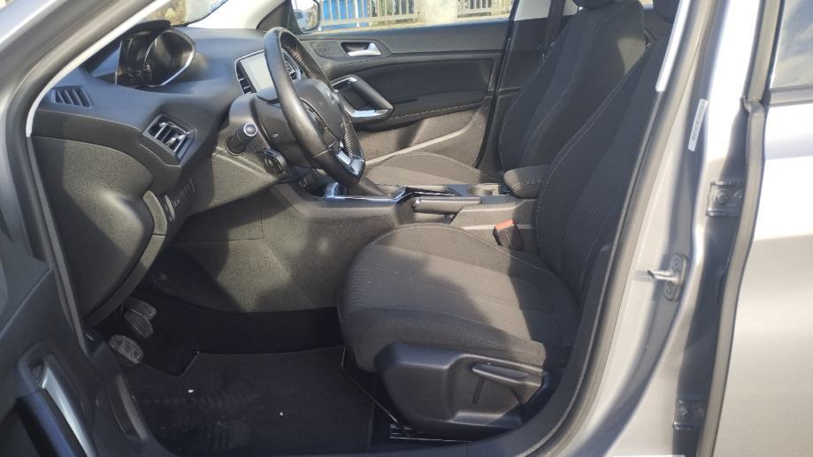 Peugeot 308 1,2 e-THP, fotografija 11