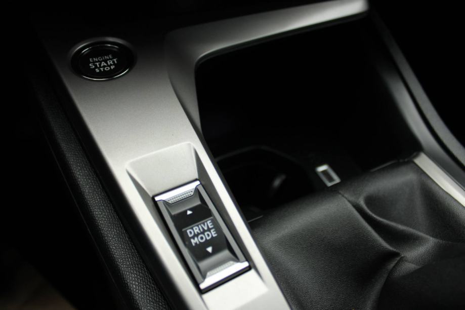 Peugeot 308 1,2 LEASING BEZ UČEŠĆA I BEZ JAMACA, fotografija 13