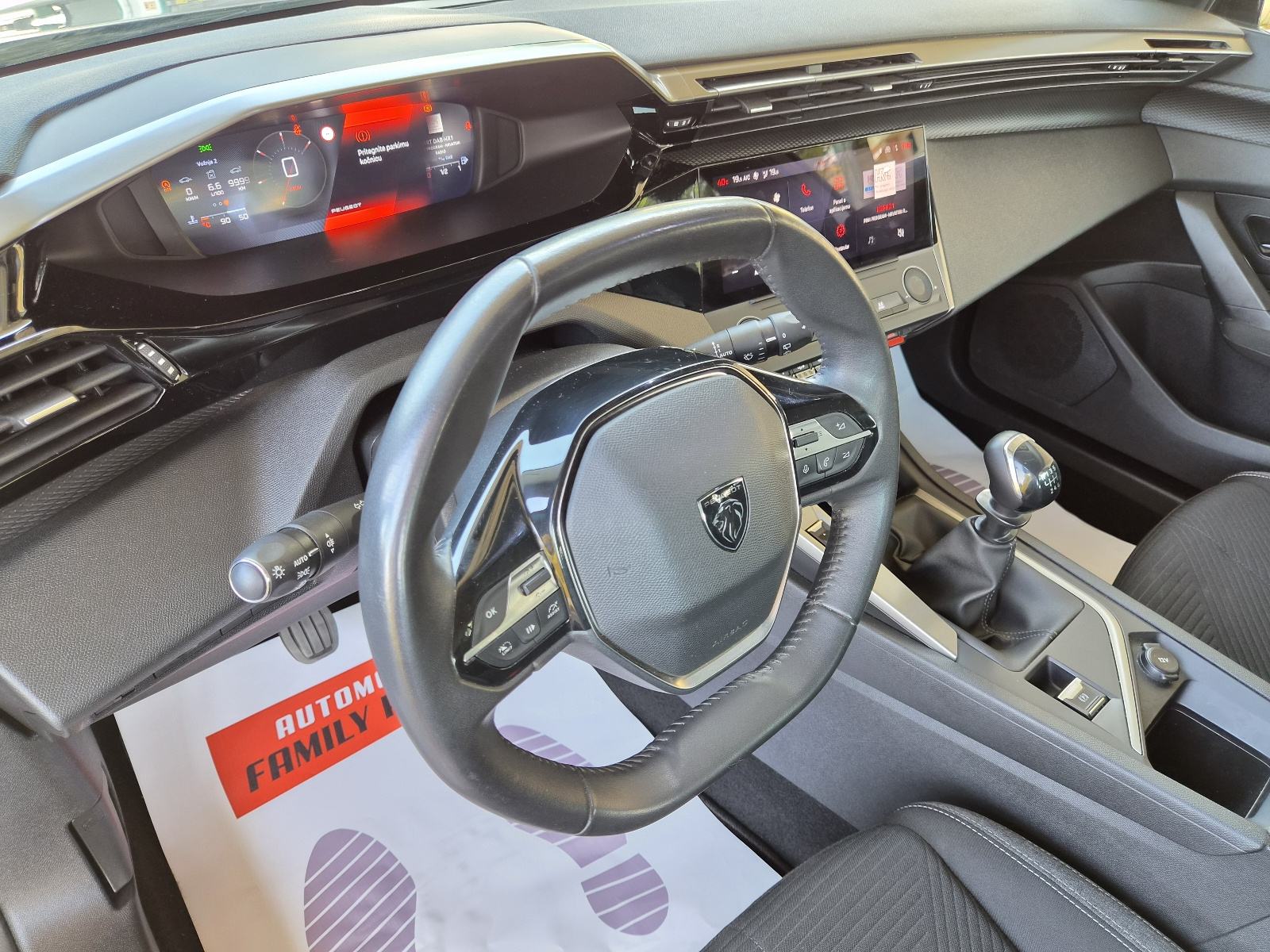 Peugeot 308 1,2 PureTech*100tkm*NapravljenVelikiServ.*NoviModel*, fotografija 14