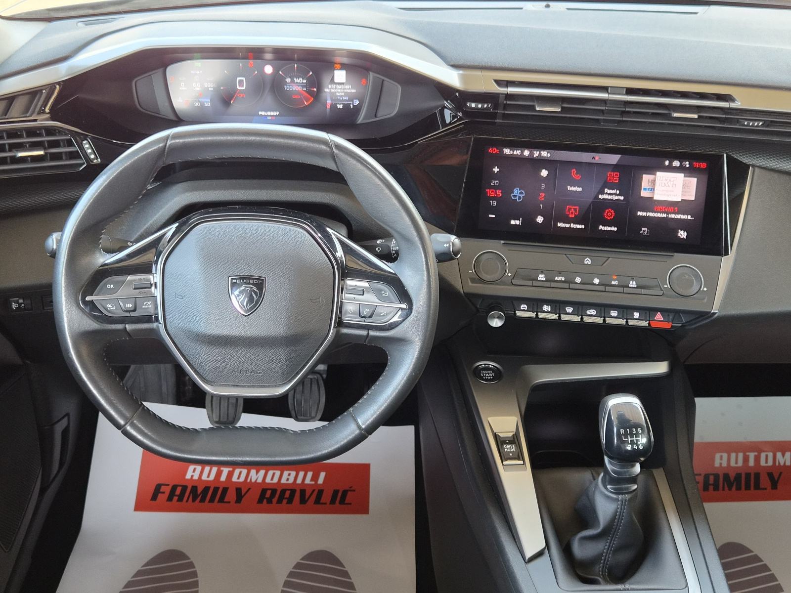 Peugeot 308 1,2 PureTech*100tkm*NapravljenVelikiServ.*NoviModel*, fotografija 17