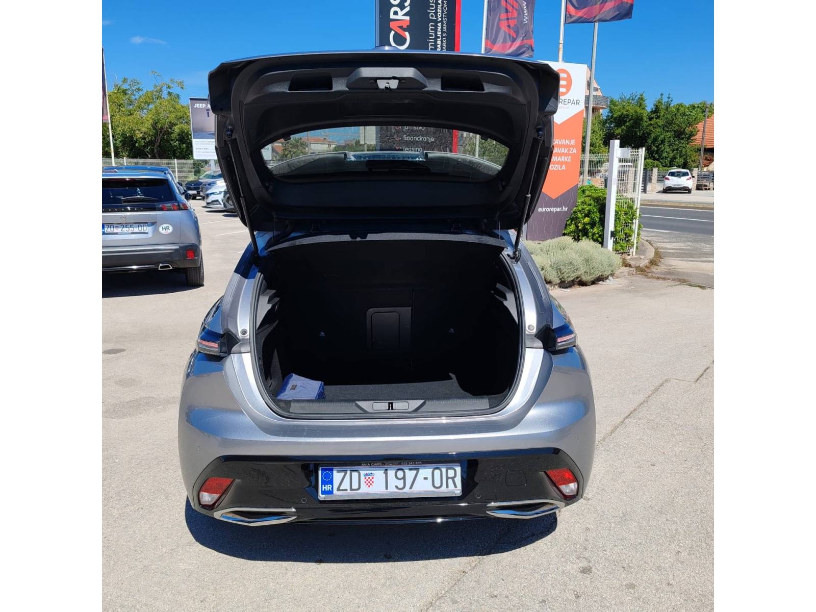 PEUGEOT 308 1.2 PureTech 130 KS ALLURE AUTOMATIK *VOZILO S JAMSTVOM*, fotografija 7