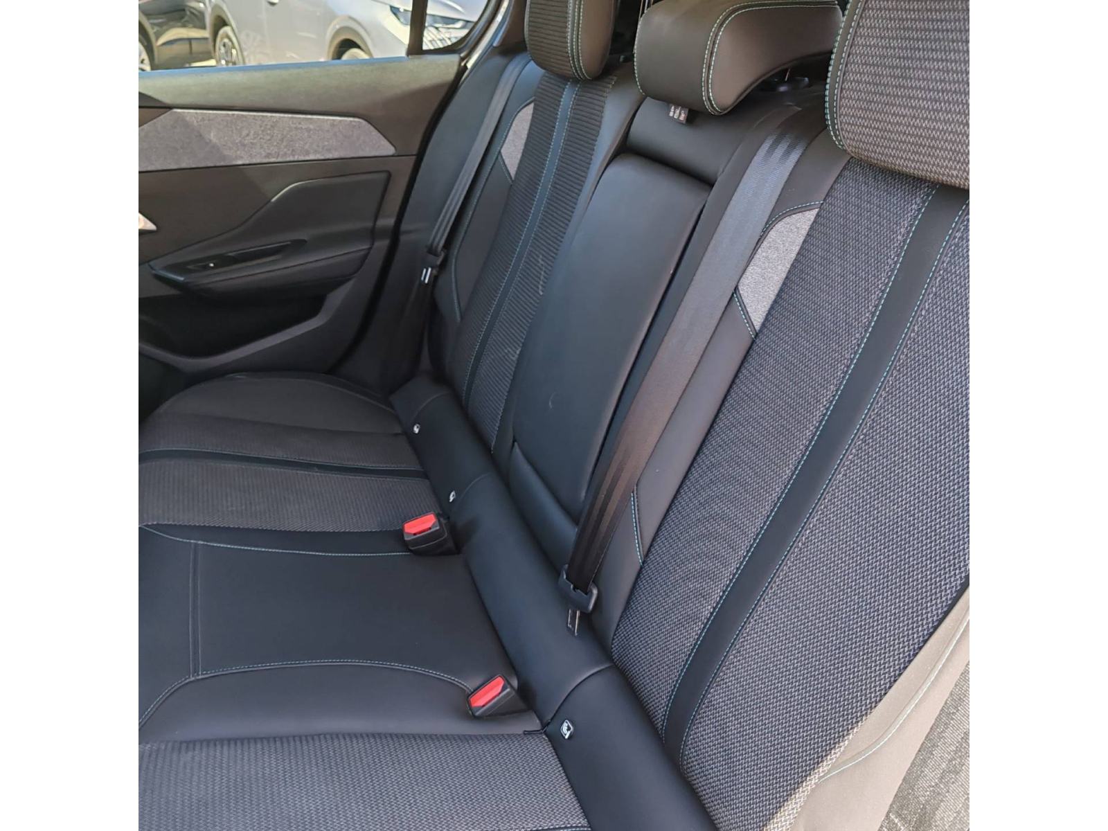 PEUGEOT 308 1.2 PureTech 130 KS ALLURE AUTOMATIK *VOZILO S JAMSTVOM*, fotografija 11