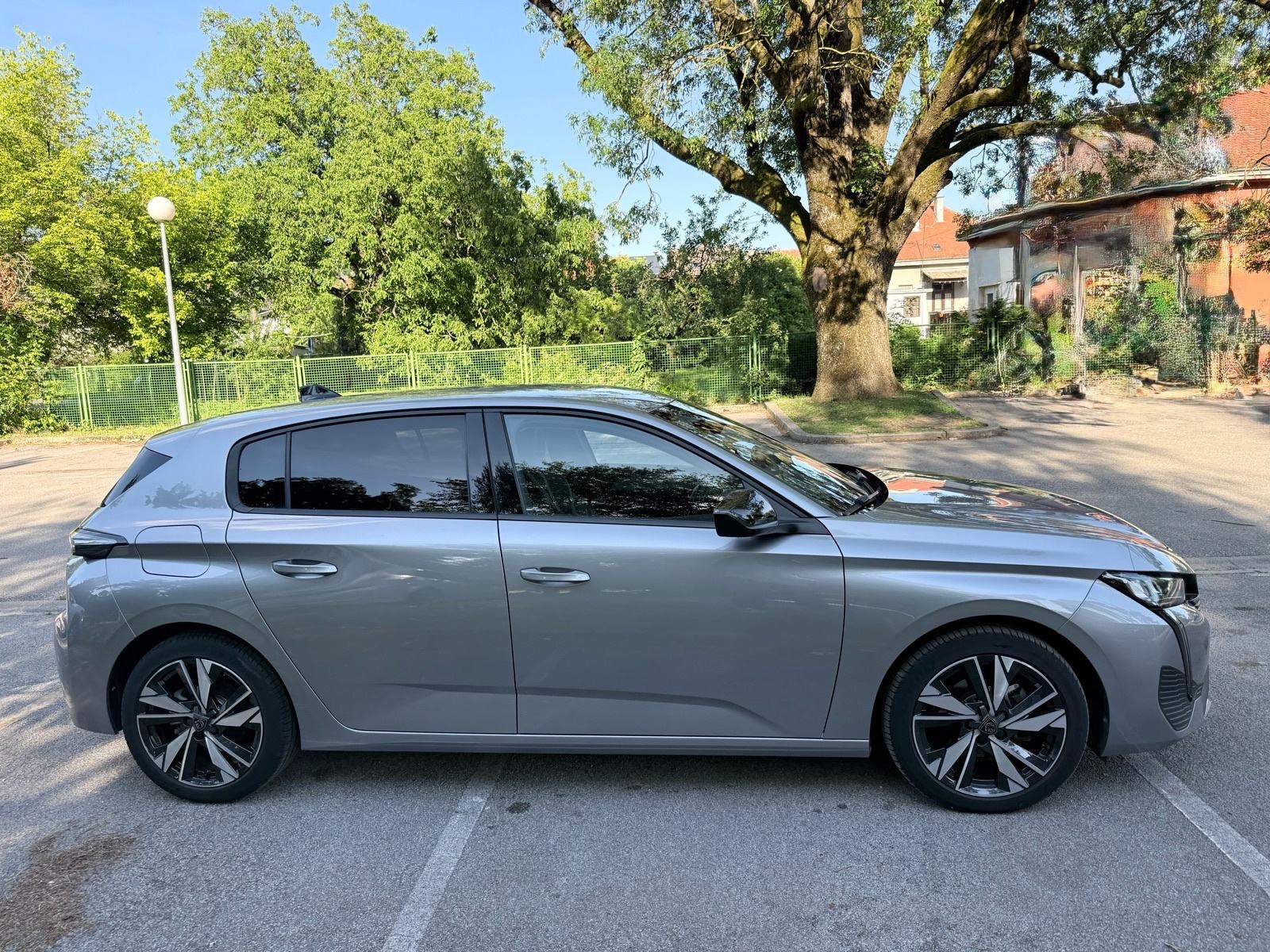 Peugeot 308 1,2 PureTech • 130 KS • Allure • EAT8 • HR auto • u PDVu •, fotografija 6