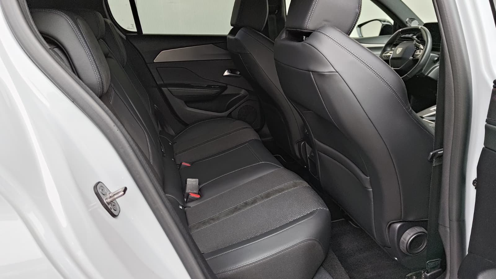Peugeot 308 1.2 PURETECH GT, 96 KW (130 PS), AUTOMATIK, JAMSTVO, fotografija 13