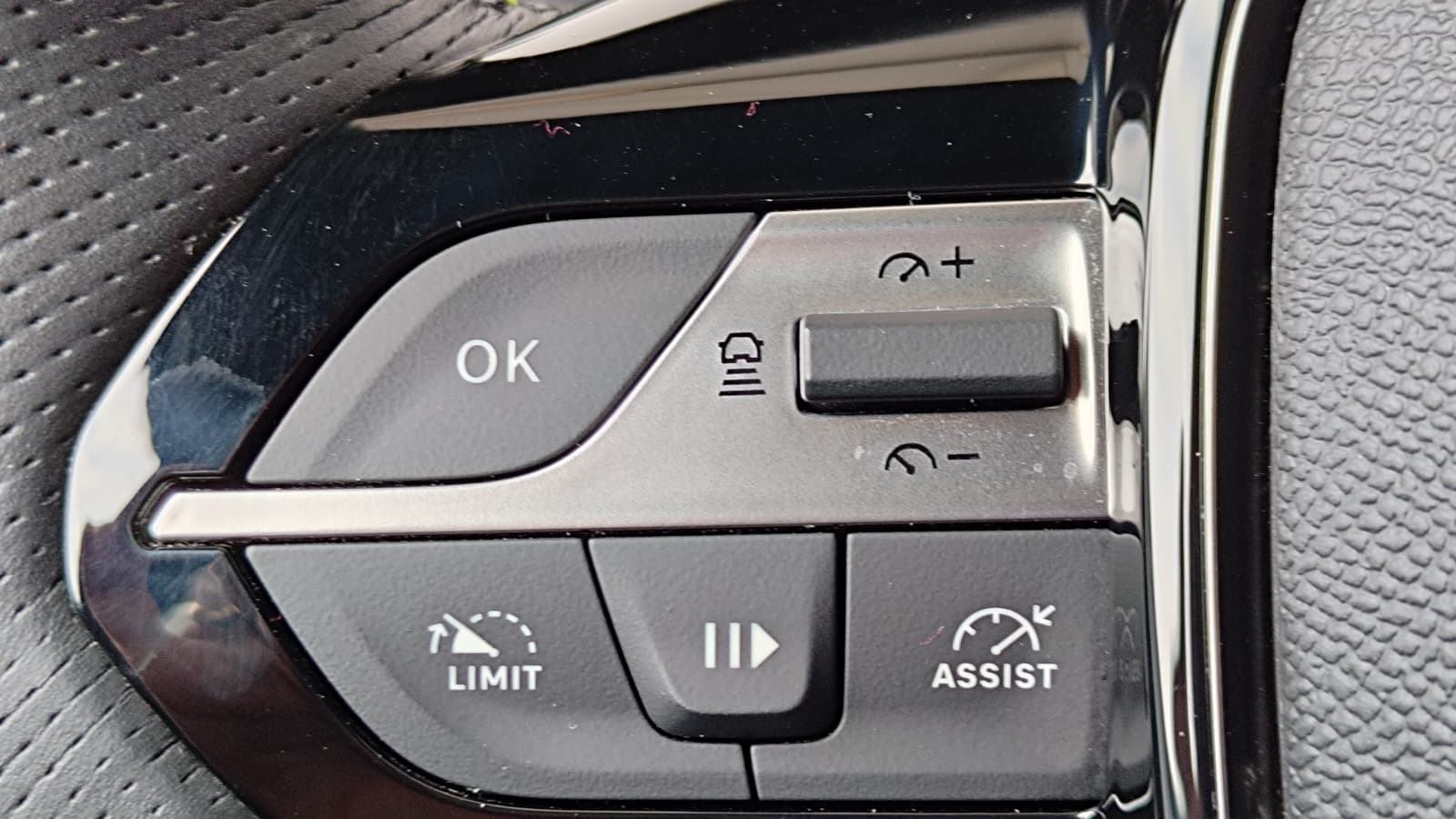 Peugeot 308 1.2 PURETECH GT, 96 KW (130 PS), AUTOMATIK, JAMSTVO, fotografija 19