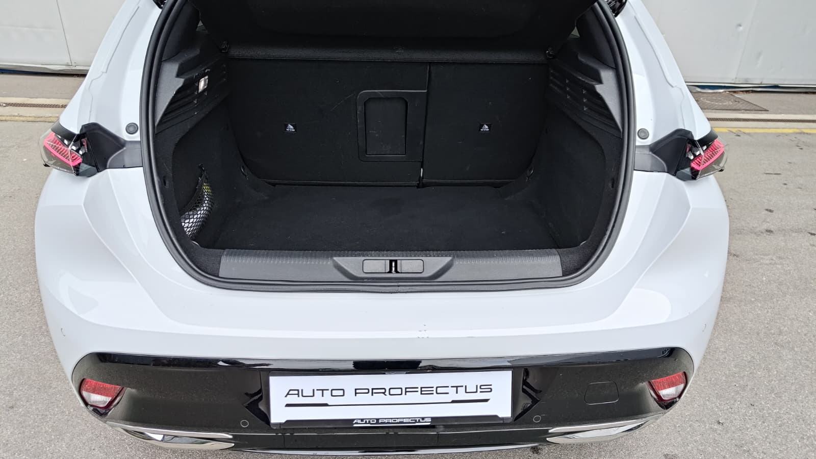 Peugeot 308 1.2 PURETECH GT, 96 KW (130 PS), AUTOMATIK, JAMSTVO, fotografija 7