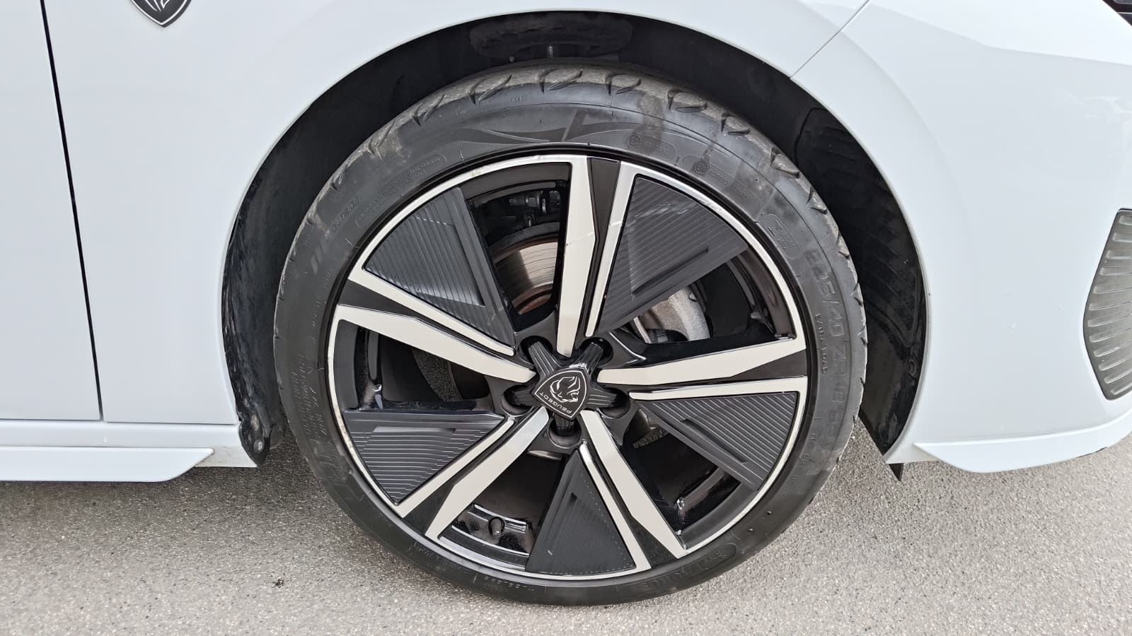 Peugeot 308 1.2 PURETECH GT, 96 KW (130 PS), AUTOMATIK, JAMSTVO, fotografija 9