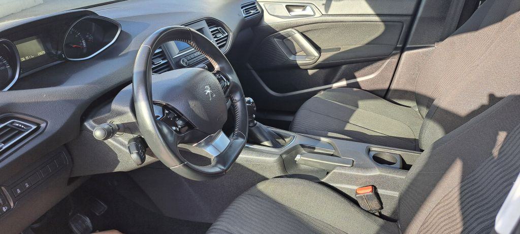 Peugeot 308 1,2 PureTech, fotografija 12