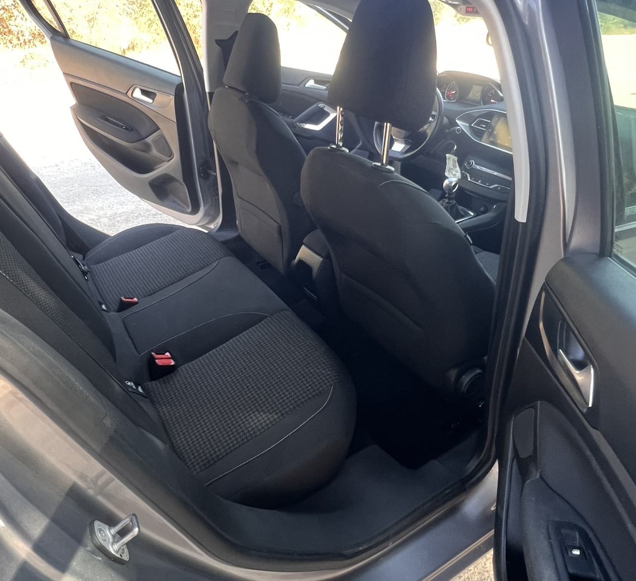 Peugeot 308 1,2 PureTech 10/2019 godina 53000 kilometraža, fotografija 9